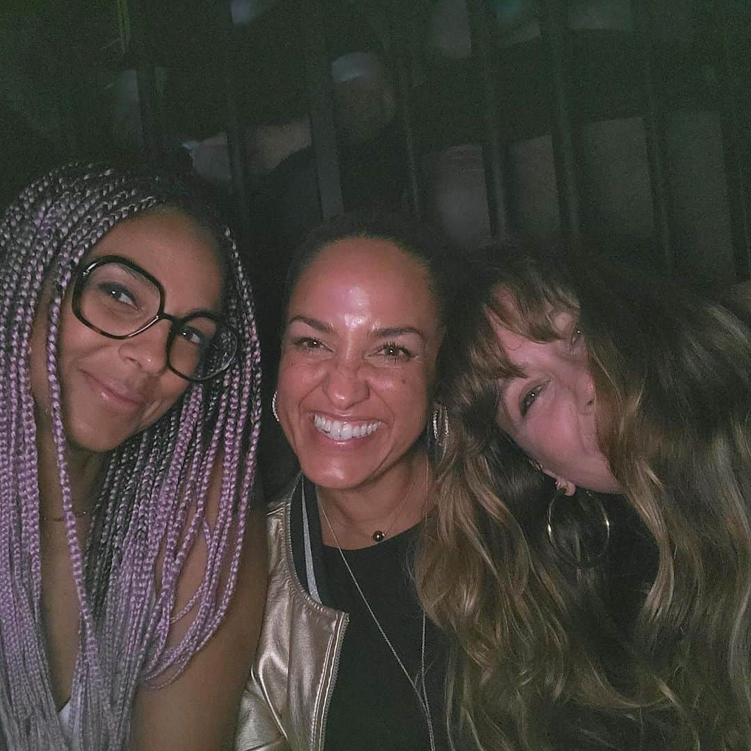 マーシャ・トマソンのインスタグラム：「It was a good night! #laurynhill #fugees」