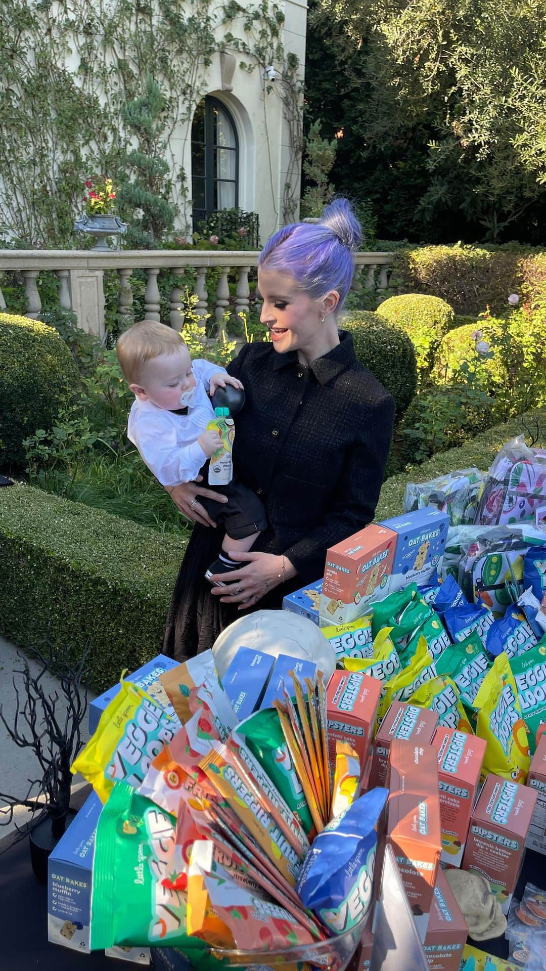 ケリー・オズボーンのインスタグラム：「Thank you @littlespoon for making Sidney’s birthday so special! His favorite go to healthy snacks were a hit for him, his friends, and even the adults. ❤️」