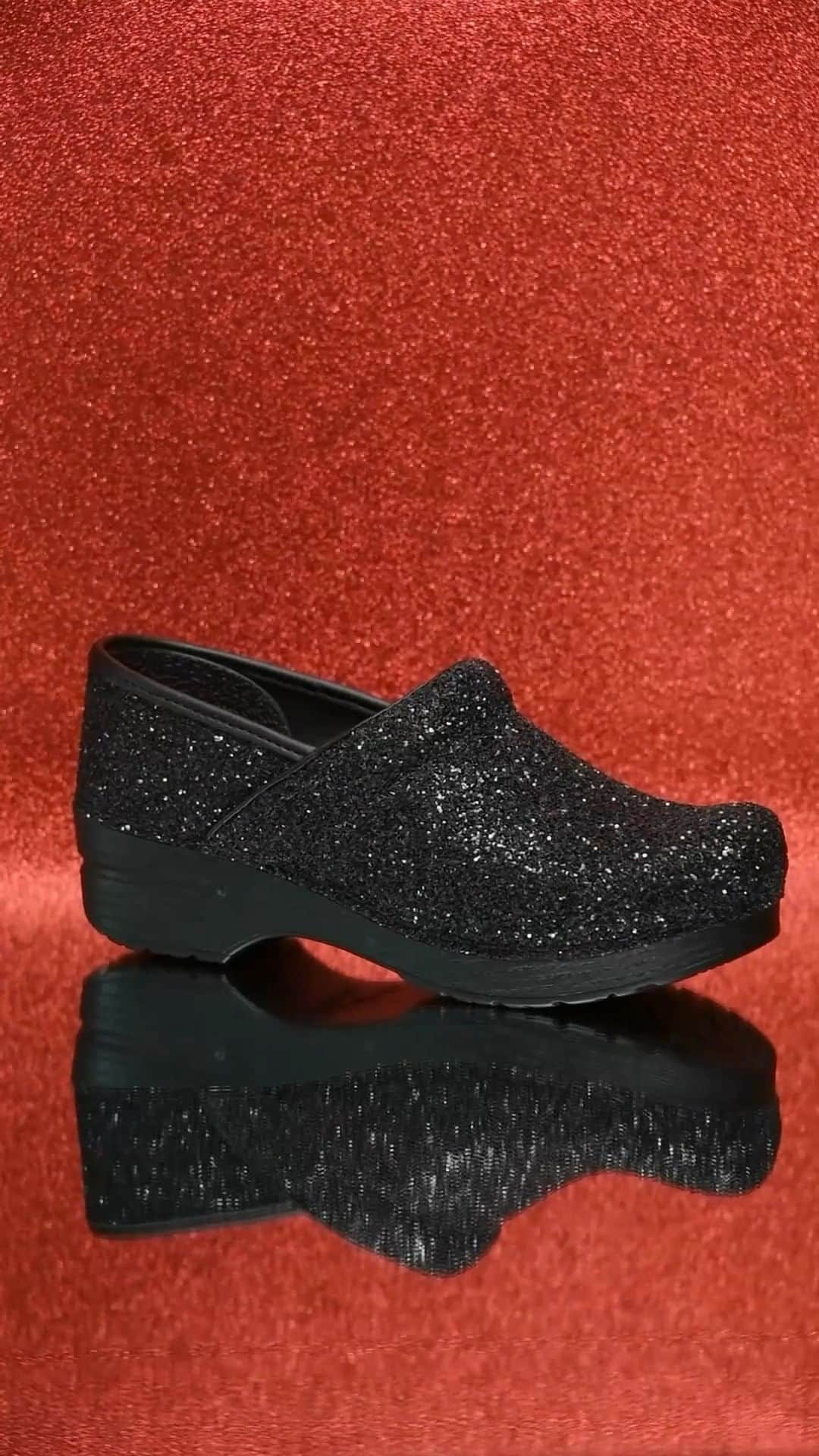 ダンスコのインスタグラム：「Guess what's back in stock for a limited time??? 👀 👀  Pro Black Glitter ✨ 🖤   Shop our LIMITED EDITION Pro Black Glitter, link in bio.  #glitter  #danskofootwear #comfort #fashion #ootd #beautiful #happy #cute #travel #smile #joy #life #style #instadaily #friends #family #fun #instagood #gowhereyourehappiest #fallstyle #holidaystyle」