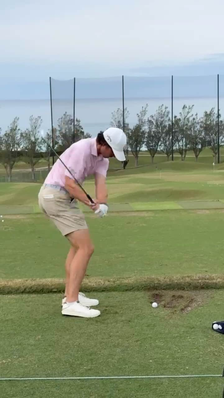 ジョン・ラームのインスタグラム：「@bryanbrosgolf looking dialed ahead of his PGA Tour debut at @butterfieldbdachamp 🧈」