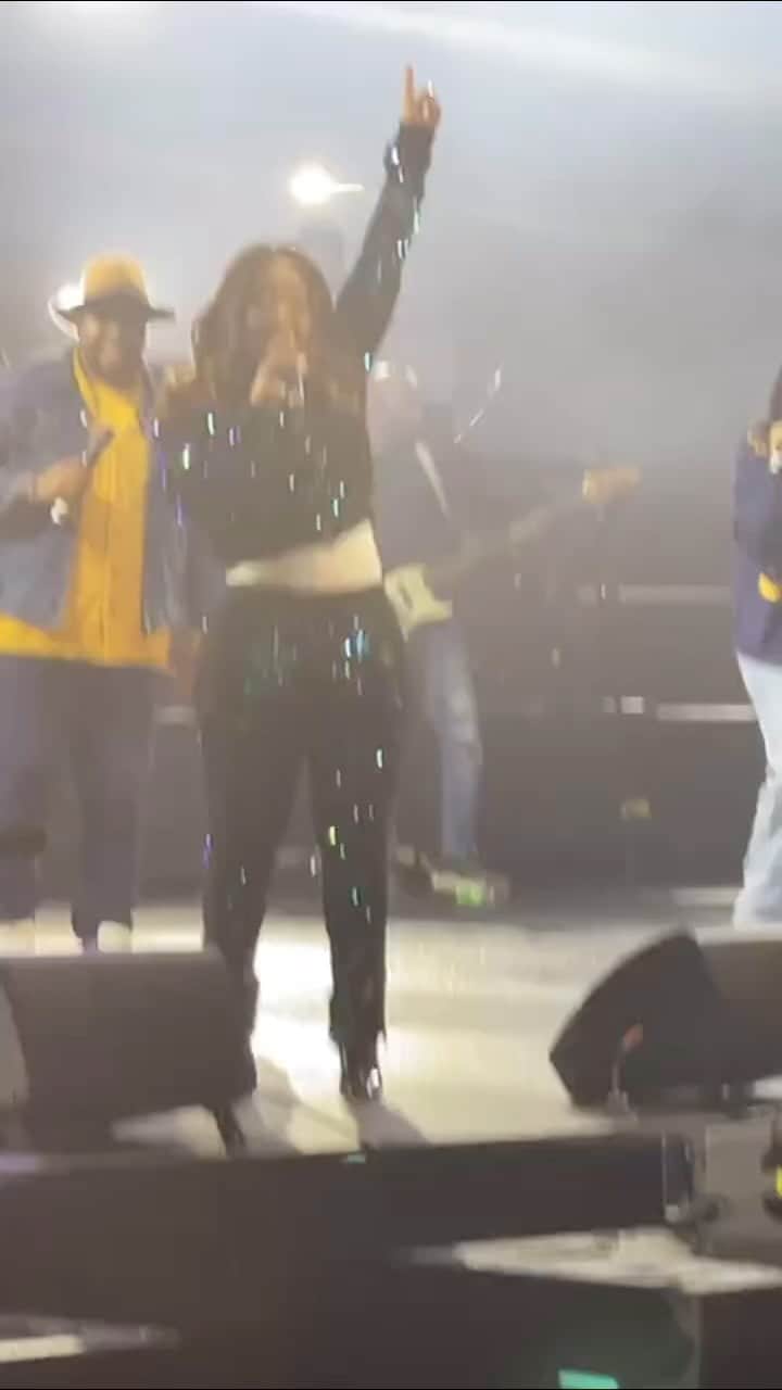 エリカ・キャンベルのインスタグラム：「I'm Blessed!!!!!!!!! #iloveyou」