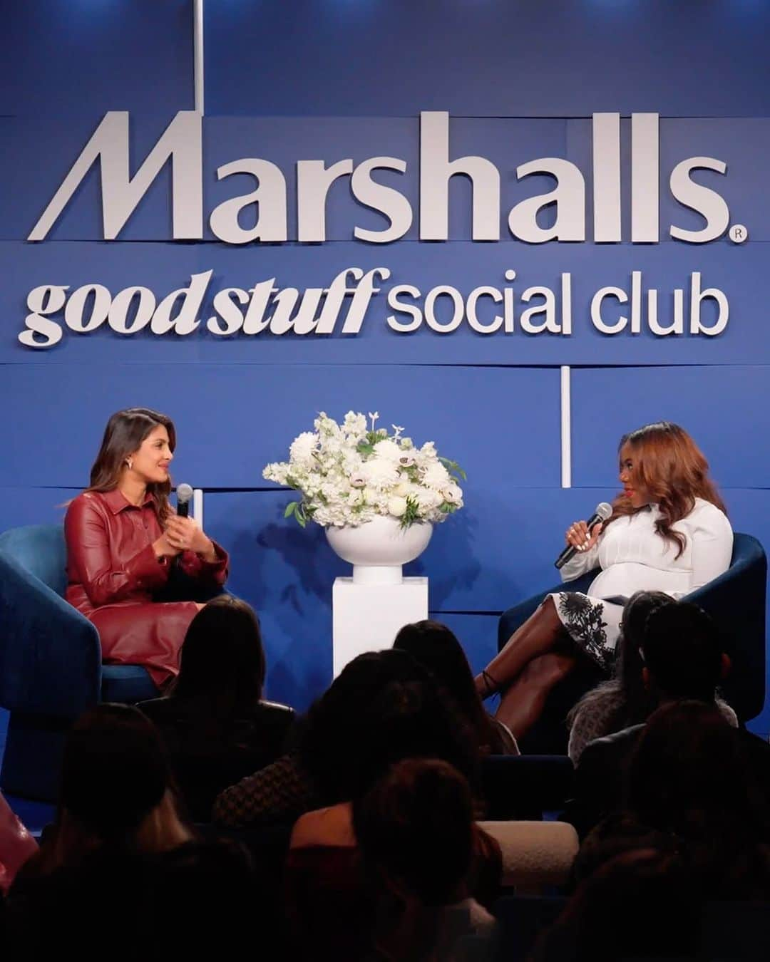 プリヤンカー・チョープラーのインスタグラム：「It’s so important to create safe spaces for women to lift each other up. That’s why I was thrilled to partner with @marshalls for the Marshalls Good Stuff Social Club, where we gave women access to tools, resources, and community. Because women come together, they can achieve remarkable things. #MarshallsGoodStuff #ad」