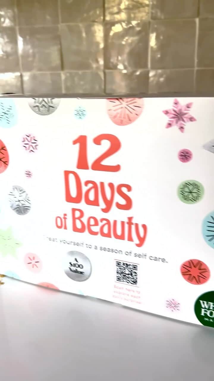 Whole Foods Marketのインスタグラム：「Now in stores: our 12 Days of Beauty Calendars ✨🎁Watch our stories starting December 1 to find out what’s inside」