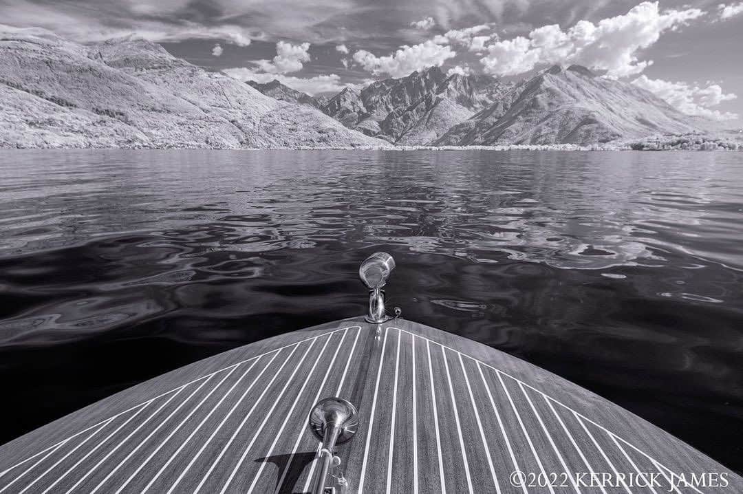 Ricoh Imagingのインスタグラム：「Riding the dreamy waters of Lake Como, Italy . . 📸: @kerrickjames5  📸: Pentax KP Lens: #pentax_da15limited  . . . #pentaxkp #pentax15mm #pentaxians #teampentax #pentaxambassador #monochromemonday」