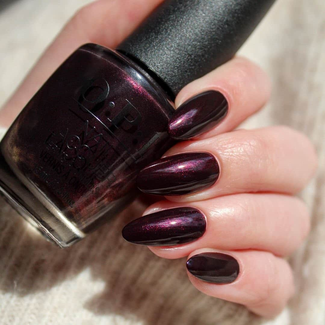 OPIのインスタグラム：「Oldies but goodies 💕 These classic shades never go out of style.   What's your favorite iconic OPI shade? Let us know in the comments! 👇   Shades: Black Cherry Chutney 🍒  Less is Norse 🌚 Got the Blues for Red 🎶 In The Cable Car-Pool Lane 🚠 Coca-Cola® Red 🥤 I’m Not Really a Waitress ❤️  #OPI #OPIObsessed #fallnails」