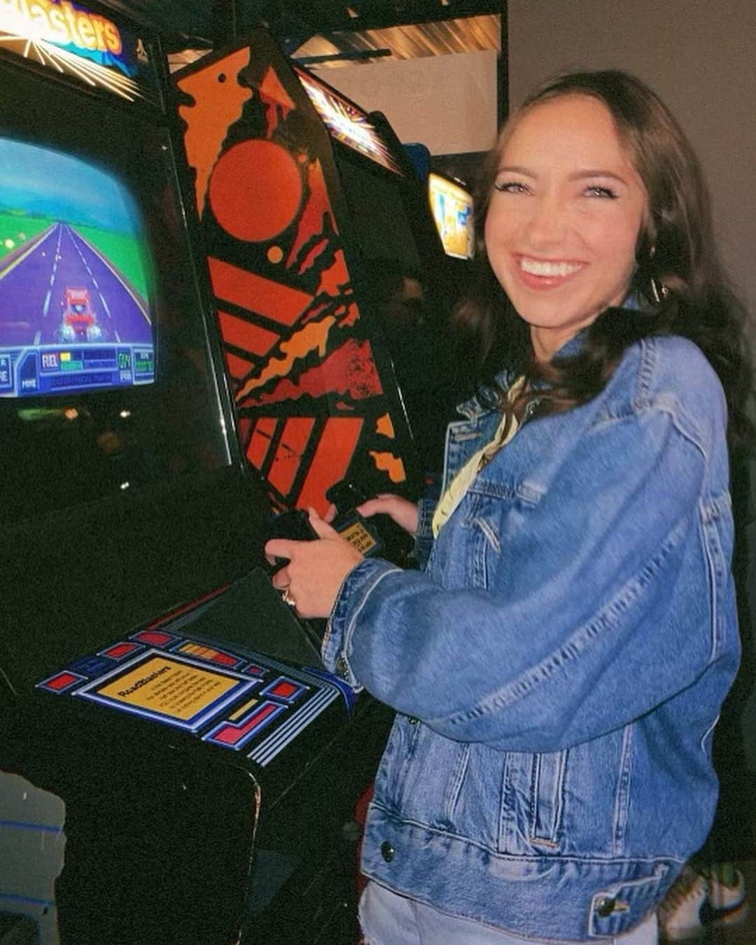 Brooklyn and Baileyのインスタグラム：「Guess my high score (I’ll give you a hint it’s not high HAHA)」