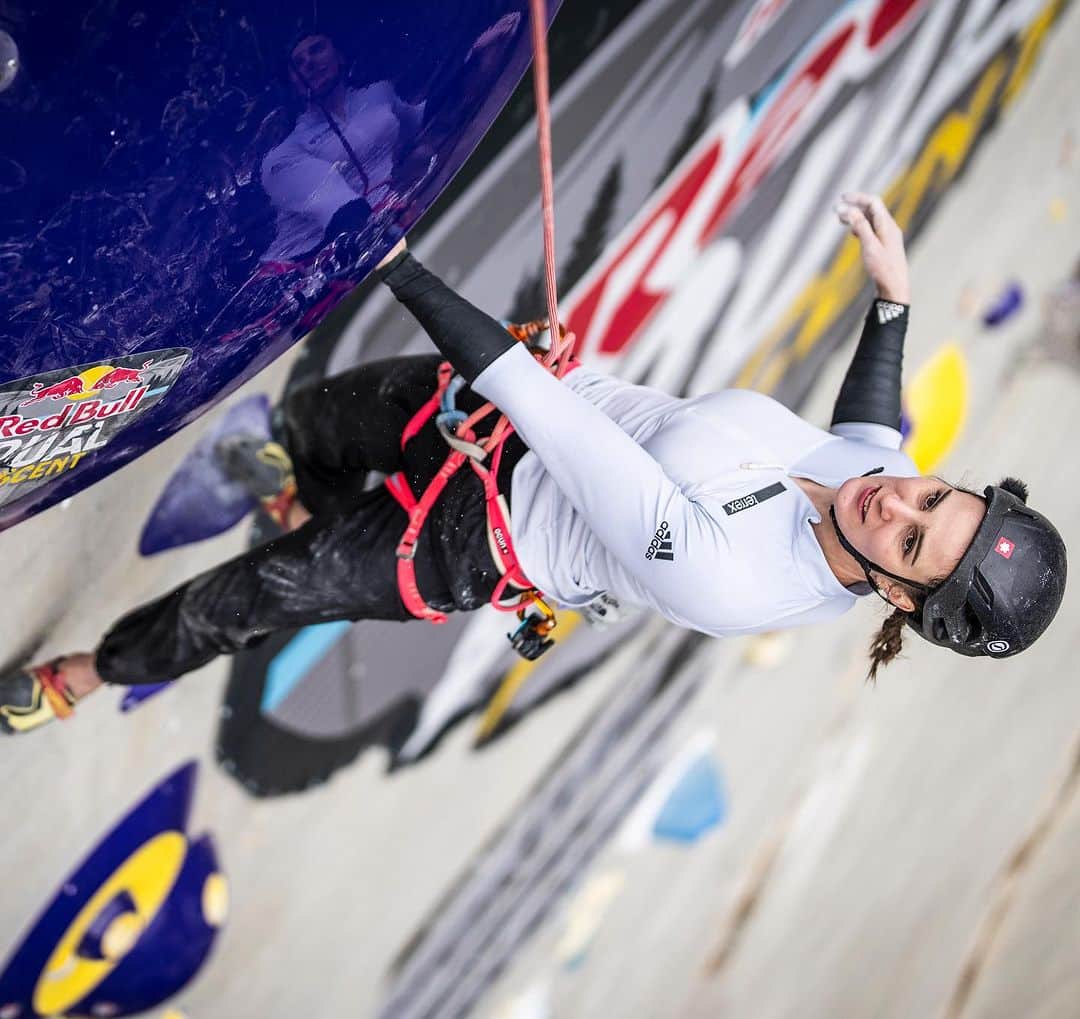 ユリア・クルーダーのインスタグラム：「Red Bull dual ascent winner 🏆🤯 Did not expect that coming to this event, but I definitely expected it to be this dam hard 🙈 this was for sure the most surreal experience I’ve ever had and I’m so happy I was a part of it 🙌🏻 for everyone asking what it feels like climbing on 200m-I don’t know, I was too tired and too focused to even notice 😅 Thank you @kruderjernej for choosing me!! You were the best partner I could have wished for and I’ll be forever grateful for this experience ❤️  Thank you @redbulladventure for having me! I had the bestest time with you and the whole team ❤️ And thank you to everyone who was watching for your patience 😂😂 i was very tired and I needed to rest to win 🙈  📸: @vladek_zumr and Stefan Voitl  @scarpaspa @redbull」