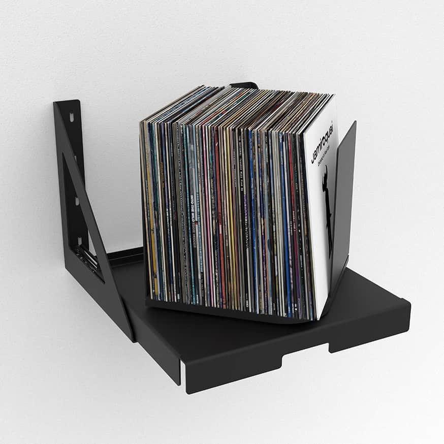 Design Milkのインスタグラム：「Love collecting vinyl, but having trouble figuring out how to store or display it all? 🥴  Born out of a vinyl lover's dream, the new @toneoptic rpm is here to make things easier! Designed by Fabian Geyrhalter, it features a patent-pending 90-degree rotation mechanism that's a huge game-changer. Whether it's on your wall or table, it holds 60-75 records -- offering easy organization + a seamless flip-through experience so you can rediscover all your vinyl gems! 🎶 \\\ See it in action at the link in bio. 🔗」