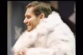 アンソニー・ラモスさんのインスタグラム写真 - (アンソニー・ラモスInstagram)「Moderating the #SouthernCharm panel at BravoCon was EVERYTHING!   Big thanks to @caconover for lending me his iconic winter coat to wear! @bravotv」11月7日 6時06分 - anthonyramosah