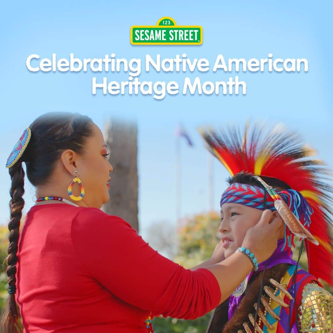 セサミストリートのインスタグラム：「November is #NativeAmericanHeritageMonth throughout the land now known as the United States. Join us as we recognize and celebrate Indigenous cultures and communities, and all the amazing ways these communities continue to thrive to this day.」