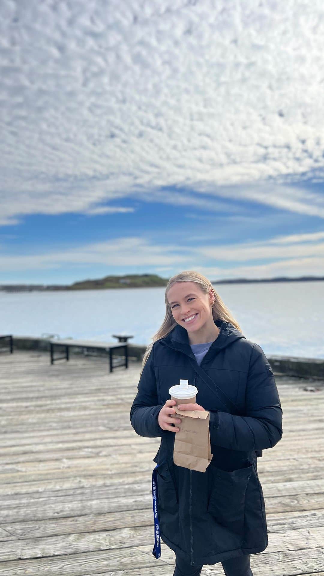 エリー・ブラックのインスタグラム：「🍁It is Fall in Nova Scotia! 🍁One of the most beautiful seasons to explore as the leaves change colours.   I’ve been loving getting out in my Subaru Forester to road trip and adventure! Especially with the heated steering wheel and seats 🔥😉  What’s your favourite part of Fall?  @steelesubaru @subaruofmoncton @subaruchtown #SubaruPartner #EllieBlackSubaru #FallAdventures #Explore」