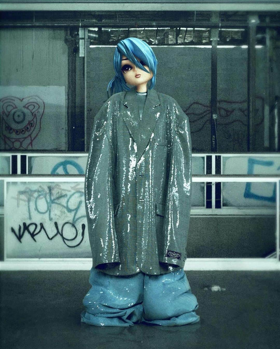 ヴェトモンさんのインスタグラム写真 - (ヴェトモンInstagram)「VETEMENTS BY YOU! TAG & GET FEATURED   CREDITS: 1 @noonoouri 2 @mattiabretta @achille.zuccheri92 3 @potekhinaa 4 @trwgstudio 5 @sickymag 6 @anna__yogalove  7 @chris.kvyat」11月7日 6時40分 - vetements_official