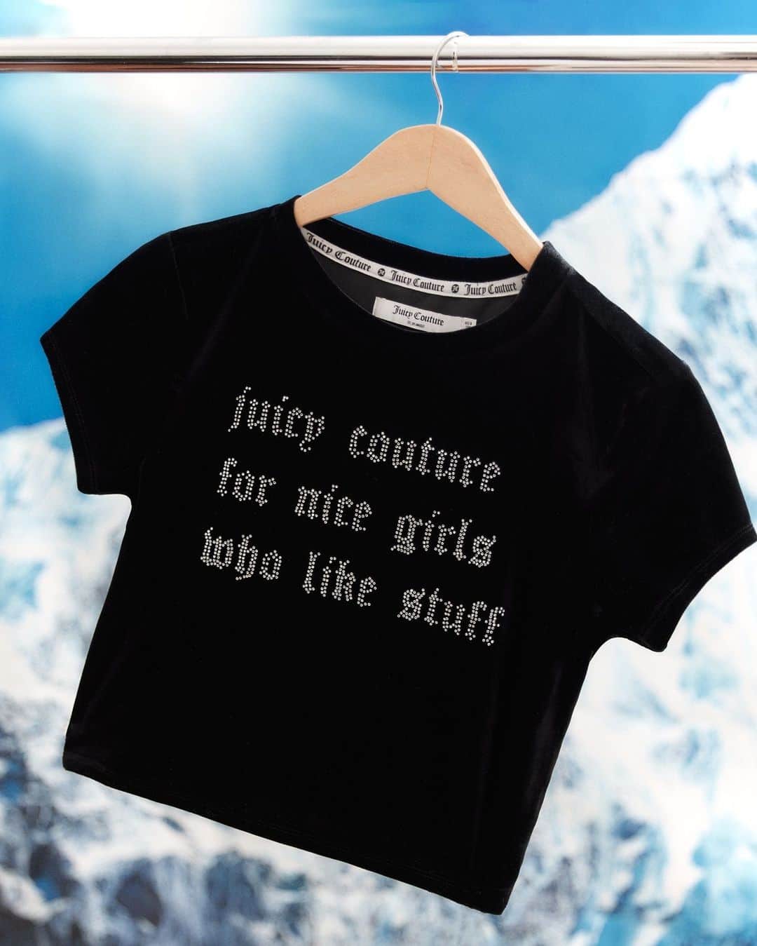 ジューシークチュールのインスタグラム：「Nice girls wear Juicy. We don't make the rules. #JuicyCouture」