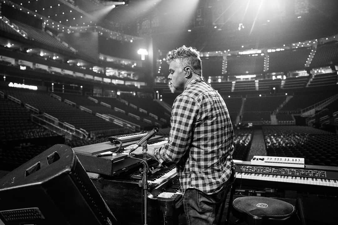 テデスキ・トラックス・バンドさんのインスタグラム写真 - (テデスキ・トラックス・バンドInstagram)「Thank you @eagles for having us out in Atlanta!  📸 @bradleystrickland1」11月7日 7時21分 - derekandsusan