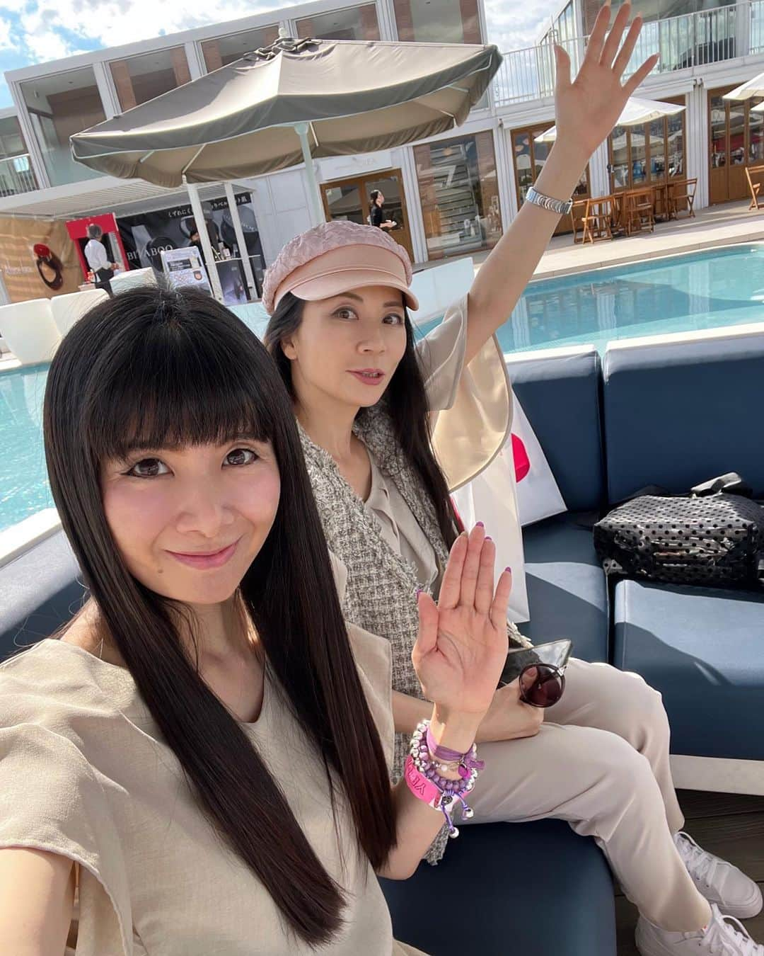 外村美姫さんのインスタグラム写真 - (外村美姫Instagram)「FOCUS(@focus_corporation )主催「YELL!YELL!YELL!」インフルエンサー招待型イベントに参加させて頂きました。憧れのキラナガーデン豊洲での開催。ブースを周り、商品を体験してきたので、ご紹介しますね。 #PR #FOCUS #yellyellyell #試食会 #インフルエンサー 志保ちゃん発見!! @shi4arai　少し一緒に周りました。アレコレ体験出来て、素敵なロケーション。有難うございました!!  No9：OUCHI デジタル上にしか存在しなかったNFTプロジェクトがトレーラーハウスという形で淡路島に出現‼️ NFT×トレーラーハウス(B-MARINA HOUSE)オシャレで可愛い世界観に魅力を感じます。 @ouchi_nft #bmarinahouse #淡路島ホテル #frogsfarm −−−−−−−−−−−−−−−−−−−−−−−−−−−− No10：jennyhouse 大人気の『#ジェニーハウス コスメティックス』ダブルCICAを使ったヘアケア商品が待望の日本進出だそうです。11月7日から展開。パッケージも可愛い。 @jennyhousecosmetics_jp #ジェニーハウス #韓国コスメ #jennyhouse @tsukijiwadatsumi  #マグロ＃築地わだつみ #肉巻きおにぎり −−−−−−−−−−−−−−−−−−−−−−−−−−−− No11：20NEO（ニーゼロネオ） 水分、油分をバランスよく‼️「シャカシャカシュッシュ」と保湿出来るコスメ。いつでもどこでも手軽に保湿出来る。シンプルでお洒落な雰囲気もよき。 @20neo_official #20NEO #ニーゼロネオ #20NEOコスメ −−−−−−−−−−−−−−−−−−−−−−−−−−−− No12：れんぎょう茶 無添加・農薬不使用・ノンカフェイン・抗酸化力のあるれんぎょう茶。飲み易くて美味しかったです。健康で体に優しいお茶はお子様からご年配の方もOK!! @rengyo.official #れんぎょう茶 −−−−−−−−−−−−−−−−−−−−−−−−−−−− No13：ガードナー 累計販売本数30万本突破の腰サポートガードナーベルト。腰・姿勢のサポートをしてくれる。シュッと締まるけれど苦しくなくて、整う感じがします。 @guardnerbelt #ガードナーベルト #ガードナーフィットネスベルト #ガードナーゴルフベルト −−−−−−−−−−−−−−−−−−−−−−−−−−−− No14：ヨガの日 ヨガインストラクターのチップス岡田さんがいらっしゃいましたヨガの良さを実感し、皆様に広めているのだそう。品川二葉郵便局前から発信中!!との事。 @yogano_hi #ヨガの日 #ヨガチップス #アメイジングヨーガ #外村美姫 #夏日 #真夏日」11月7日 7時36分 - mikitonomura