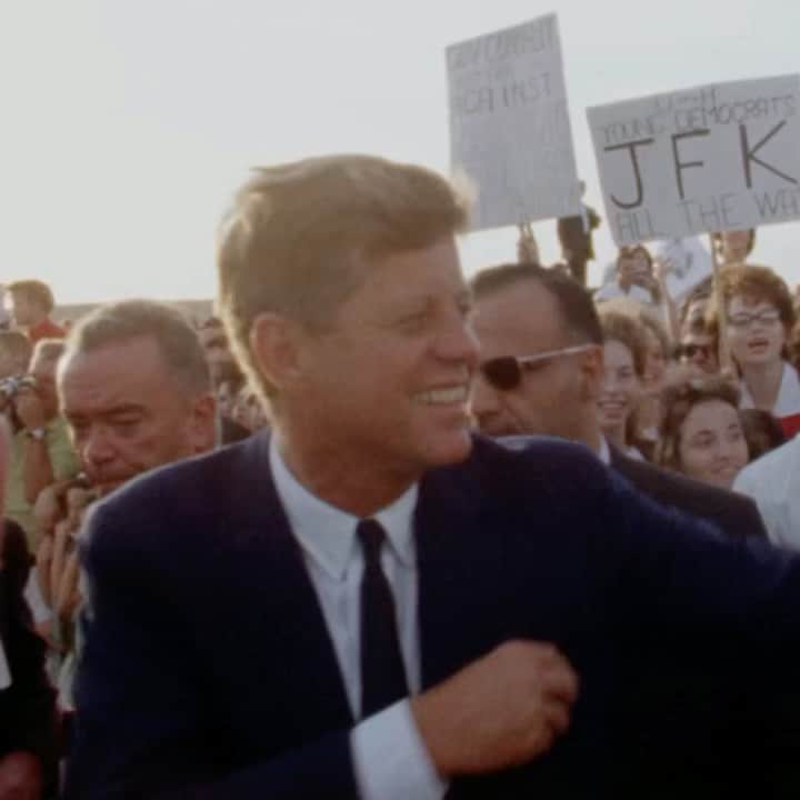 Hulu Home of Emmy-winningのインスタグラム：「60 years ago, the world witnessed the unthinkable. Now, those who were there recount the moment that changed their lives forever. #JFKOneDayInAmerica is now streaming on @hulu and @DisneyPlus.」