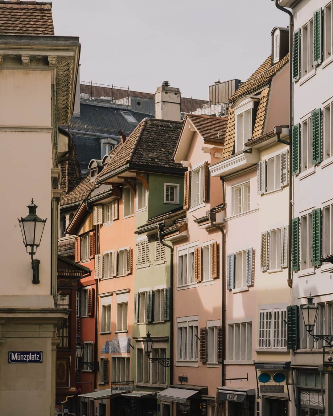 National Geographic Travelさんのインスタグラム写真 - (National Geographic TravelInstagram)「Photos by @kevinfaingnaert | Roaming through Zurich's Old Town is like taking a journey through history. Old trams clatter by, chess matches unfold on historic squares, and ornate old buildings rise proudly against the skyline. It's a city where past and present coexist in perfect harmony.」11月7日 7時51分 - natgeotravel