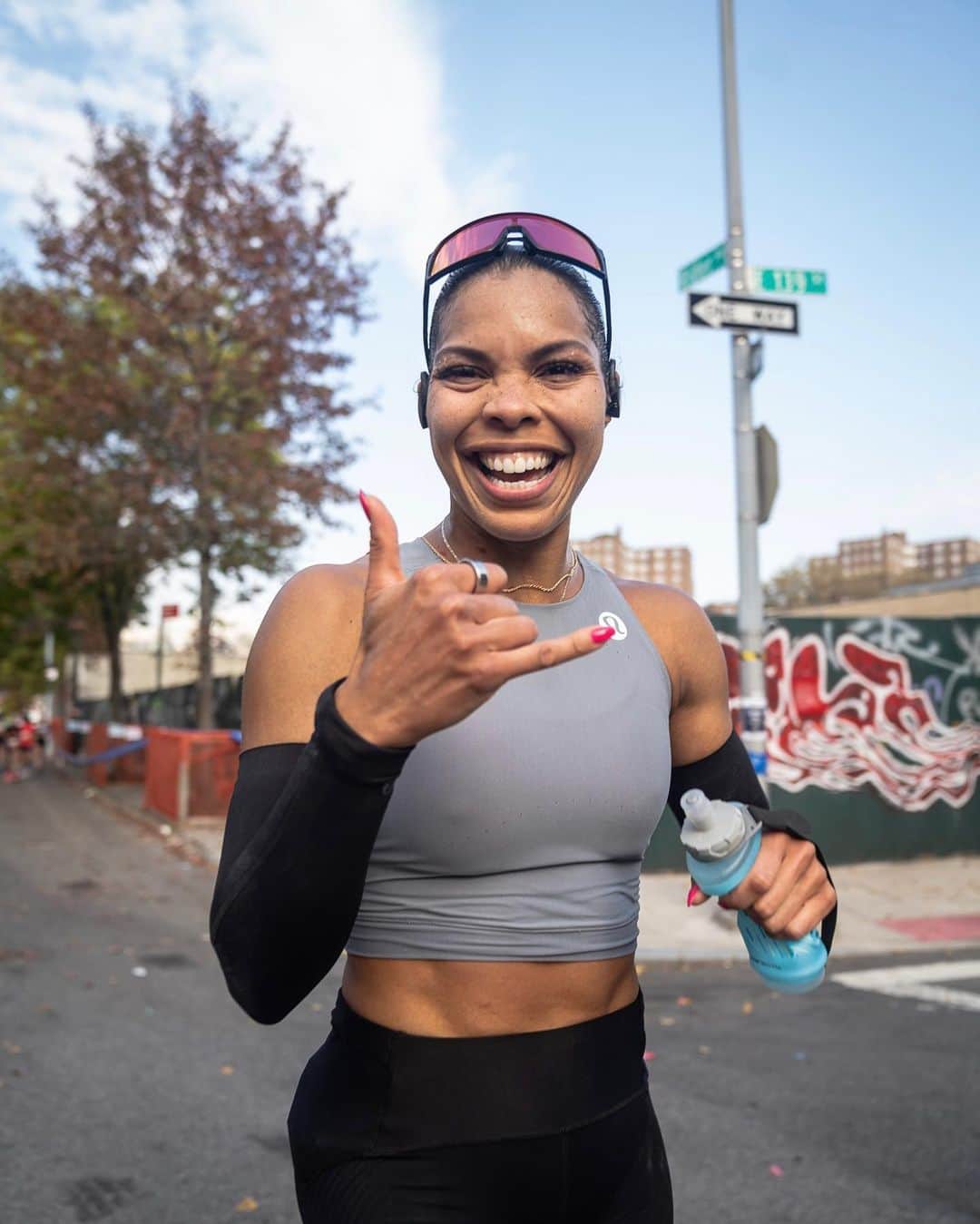 lululemonさんのインスタグラム写真 - (lululemonInstagram)「Yesterday’s views were a sight for sore legs. From first runner to last, @thenonameprogram’s marathon cheer zone was a supportive space for every pace.」11月7日 8時30分 - lululemon