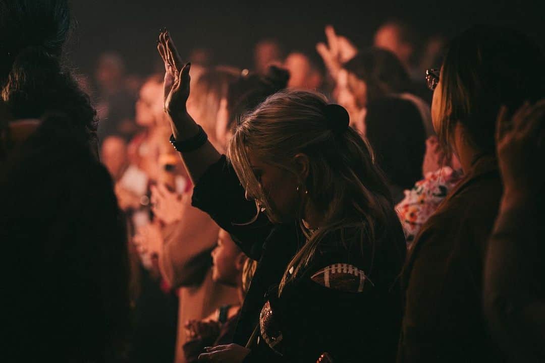 ダニー・ゴーキーのインスタグラム：「Can’t say it better than campus Pastor @adamcparker from @pathwaychurch.us … “Lives were changed, Jesus was glorified, our city was impacted. Hallelujah, GLORY to God!”  These nights are SO special! Thanks to everyone who came out in Longview, College Station, Lafayette & Mobile … what an INCREDIBLE weekend of seeing God move and getting to sing with all of you! 🙌🙌🙌  🙏 I pray you are encouraged to Stay Strong right where you are heading into this week, and look forward to sharing that hope with many more out on the road, too! 💪  #StayStrongTour #StayStrong #StayStrongDG #MondayMotivation #LifeChange #GlorytoGod #Hallelujah #Worship #NatalieLayne #AustinFrench #dannygokey」