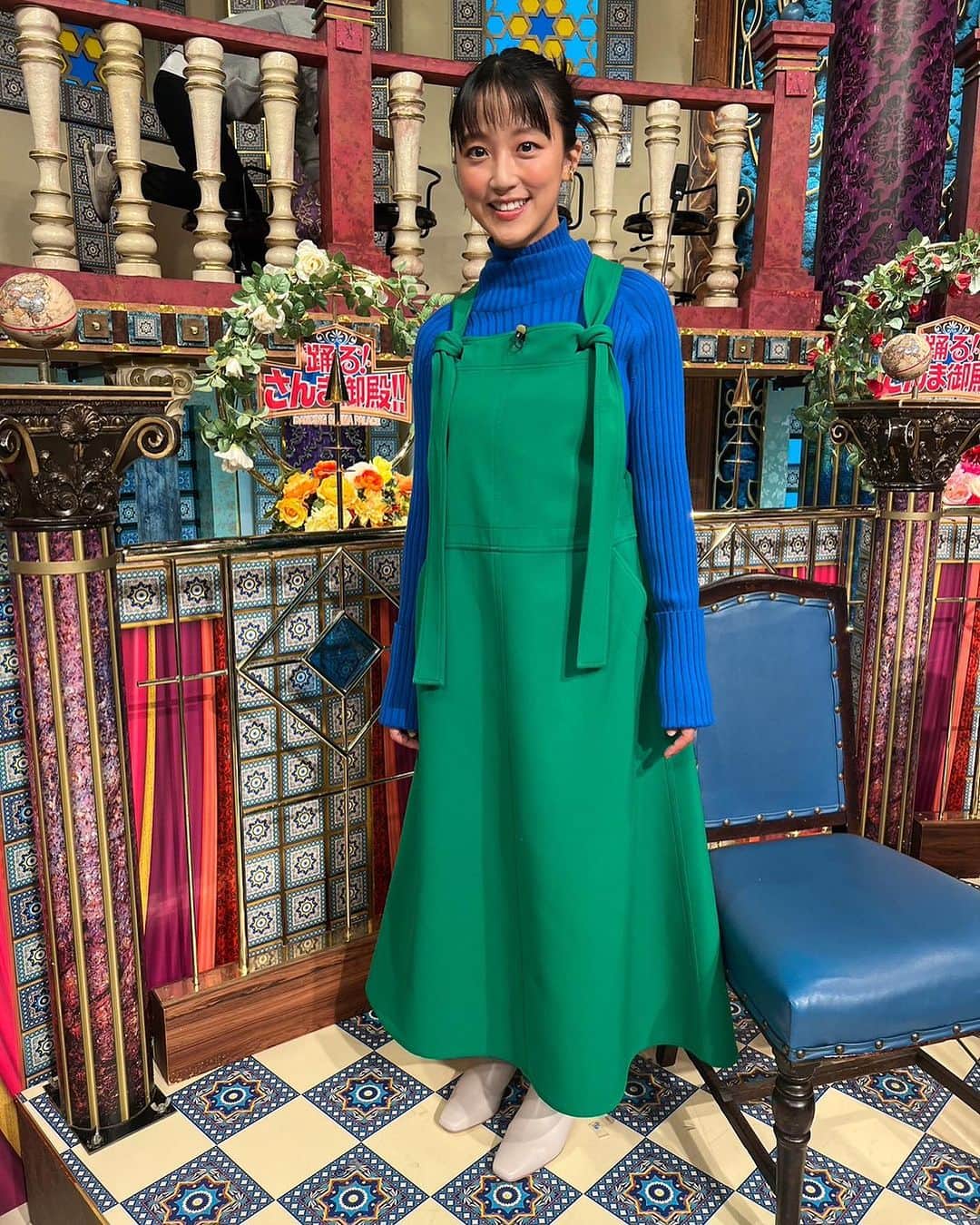 竹内由恵のインスタグラム：「今日、11月7日（火） 20時00分～「踊る！さんま御殿!!」に出演しています。 【健康になりたい！体調すぐ悪くなる有名人】 というテーマです。 産後初、さんま御殿は、刺激が強すぎます。全体的に私は、アワアワしてしまっています…笑  服装に合わせて髪型はアップに。今こういう髪型が流行っているらしいのですが、平成でも流行った時期ありましたよね！？流行りはめぐるものだな😚  イヤカフ　@l.a.h._official  　　　　　@plusvendome_official  タートル、ワンピース　@lephil_official  ブーツ　@talantonbydiana」