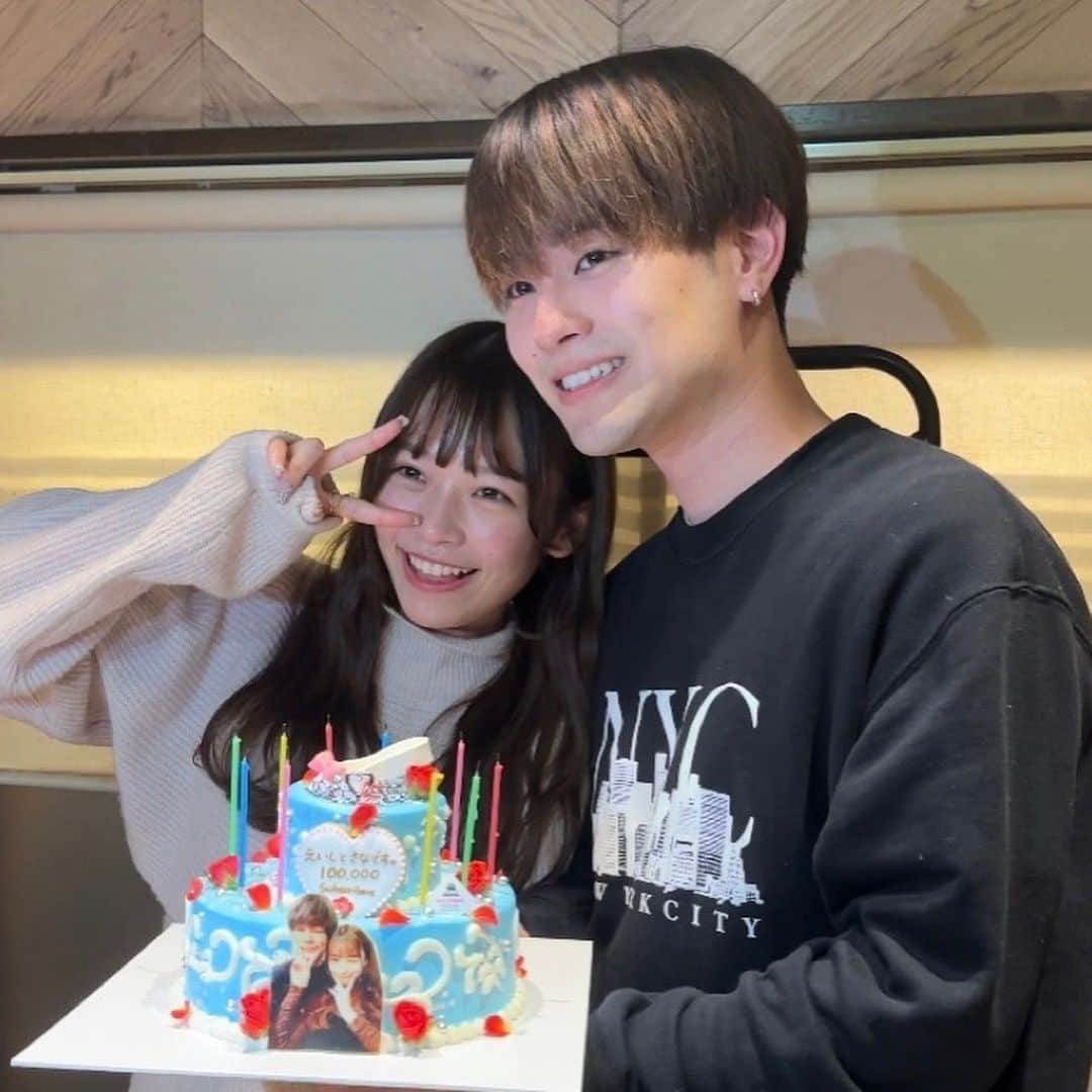 のインスタグラム：「10万人達成おめでとう会を開いていただきました。 事務所の方々本当にありがとうございます。 沢山の人に支えられてることを感謝しながら もっと頑張っていきます  いつも応援してくれる皆んなのおかげで楽しい動画がつくれてます。本当にありがとうございます😊 夢はでっかくトップクリエーターになります。」