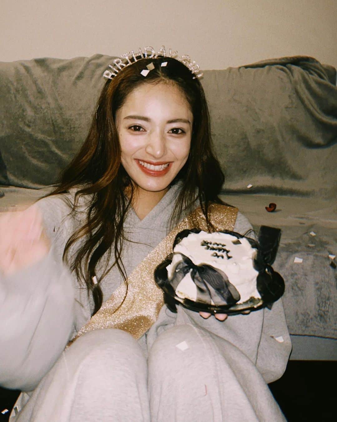 RAMIKAのインスタグラム：「２３歳になりました。 パワーアップします。」