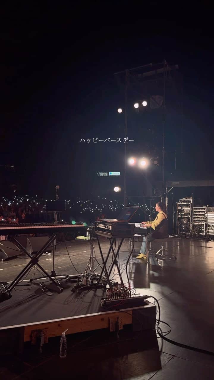 有華(ゆか) のインスタグラム：「バースデーソング🎂Lovefes'23 in NAGASAKI ライトが綺麗すぎて一生歌ってたかったよ....🥺✨ やっぱりライブは最高だ...」