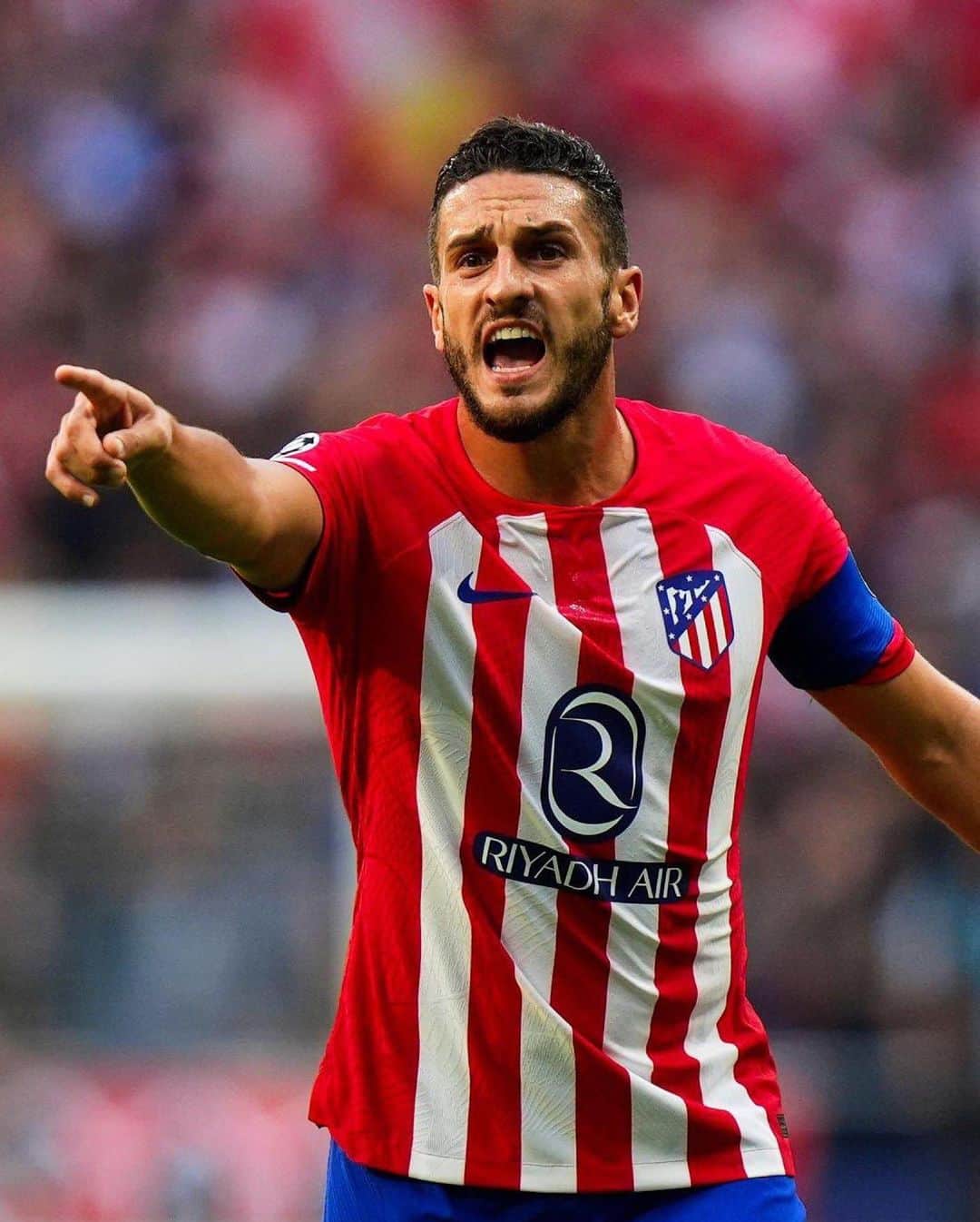 コケのインスタグラム：「Esta noche seamos TODOS UNO 🔥🔥❤️🤍 #AúpaAtleti #UCL #CorajeYCorazón」