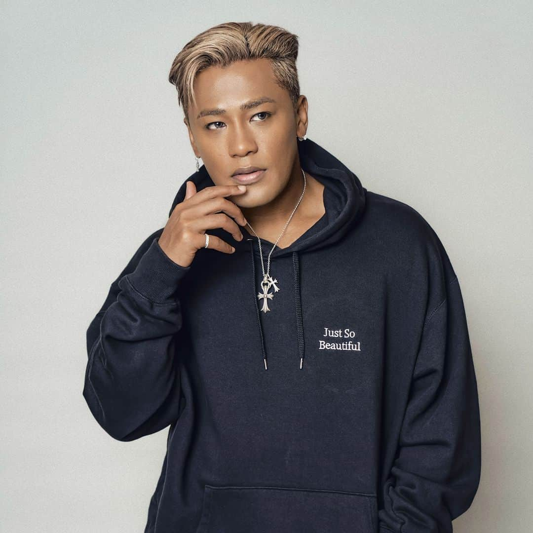 J.S.Bさんのインスタグラム写真 - (J.S.BInstagram)「三代目J SOUL BROTHERS 2023 JSB LAND SUPPORT WEAR COLLECTION 11.11(SAT) ON SALE.  on VERTICAL GARAGE ONLINE STORE  🔳VERTICAL GARAGE ONLINE STORE 11.11(SAT)12:00～START  @j.s.b._official @jsb3_7official  @elly24soul  @vertical_garage  #jsb  #三代目JSOULBROTHERS #elly」11月7日 19時06分 - j.s.b._official