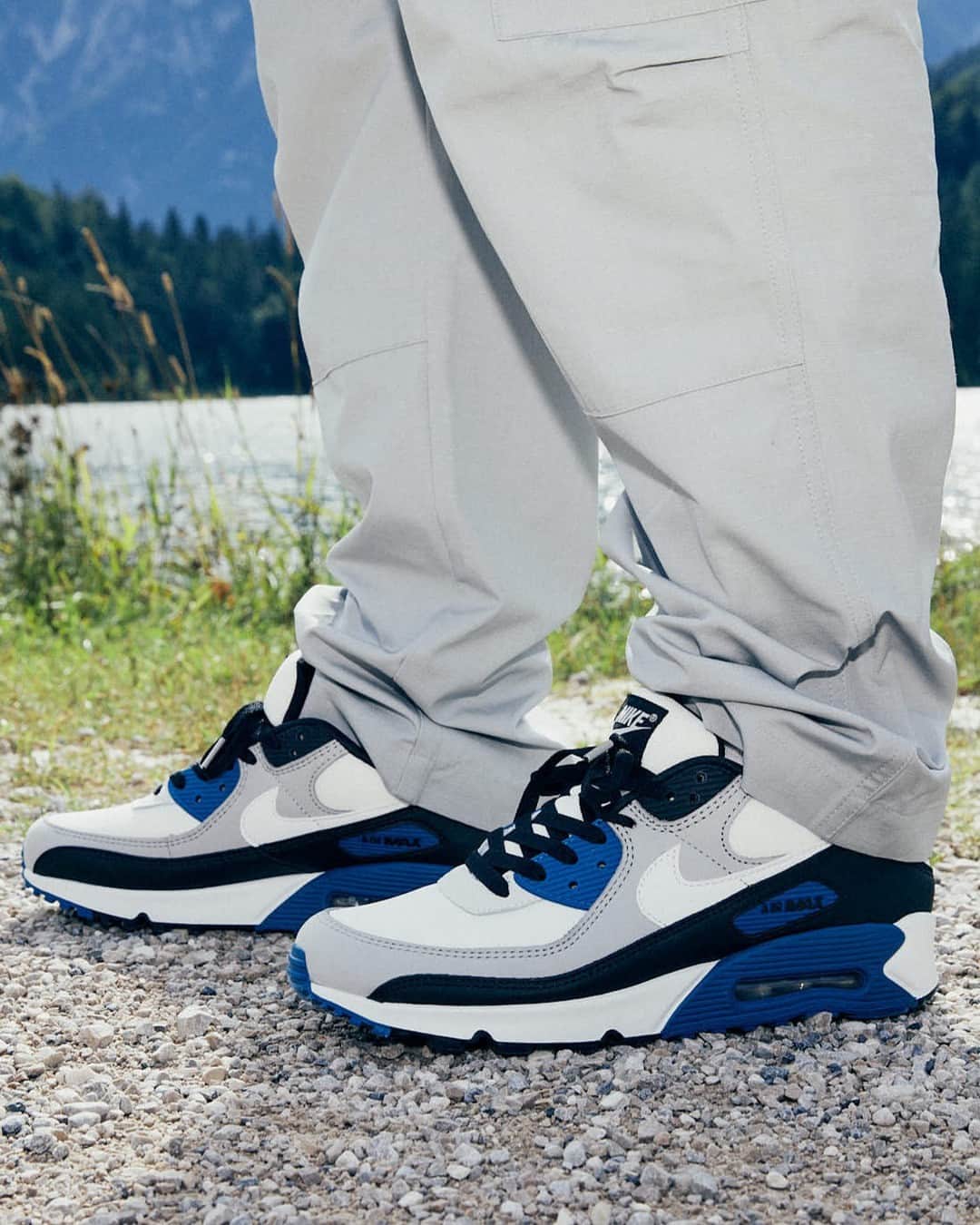 FOOTASYLUMのインスタグラム：「Call off the search we've found your next pair ⚡Tap the link in bio to shop the 'Air Max 90 Trainer Light Smoke Grey / Summit White' on site now 📲」