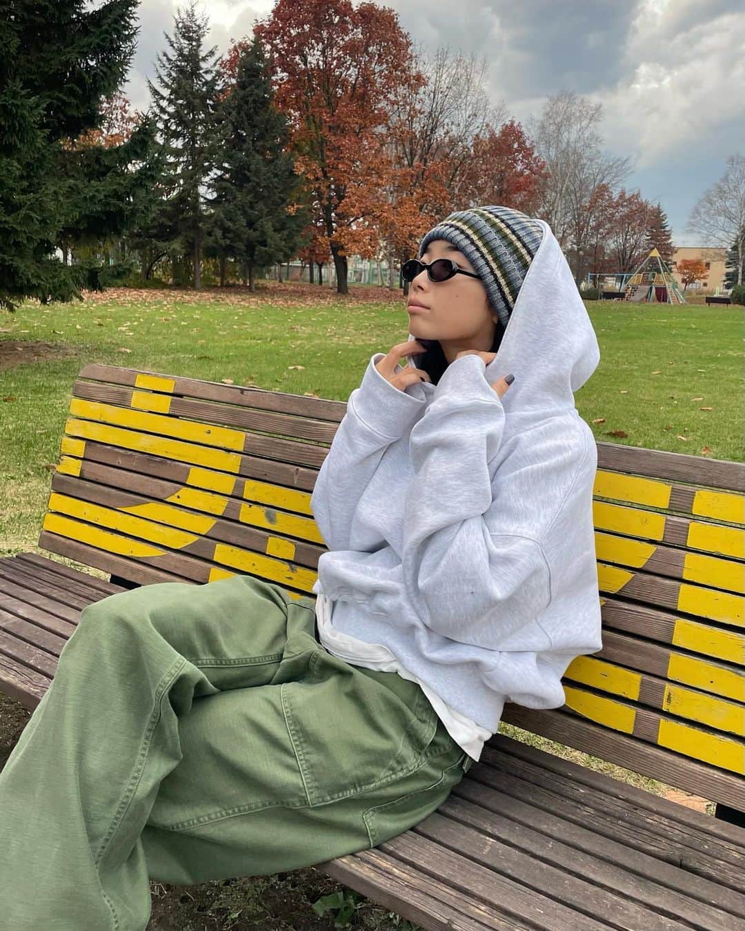 yuikoさんのインスタグラム写真 - (yuikoInstagram)「ありがたいことにhoodie即完だったため、予約で一部買えるようになっています🥹✨ @suwdee_official  北海道で大活躍だった〜❄️」11月7日 19時07分 - _yuiko__