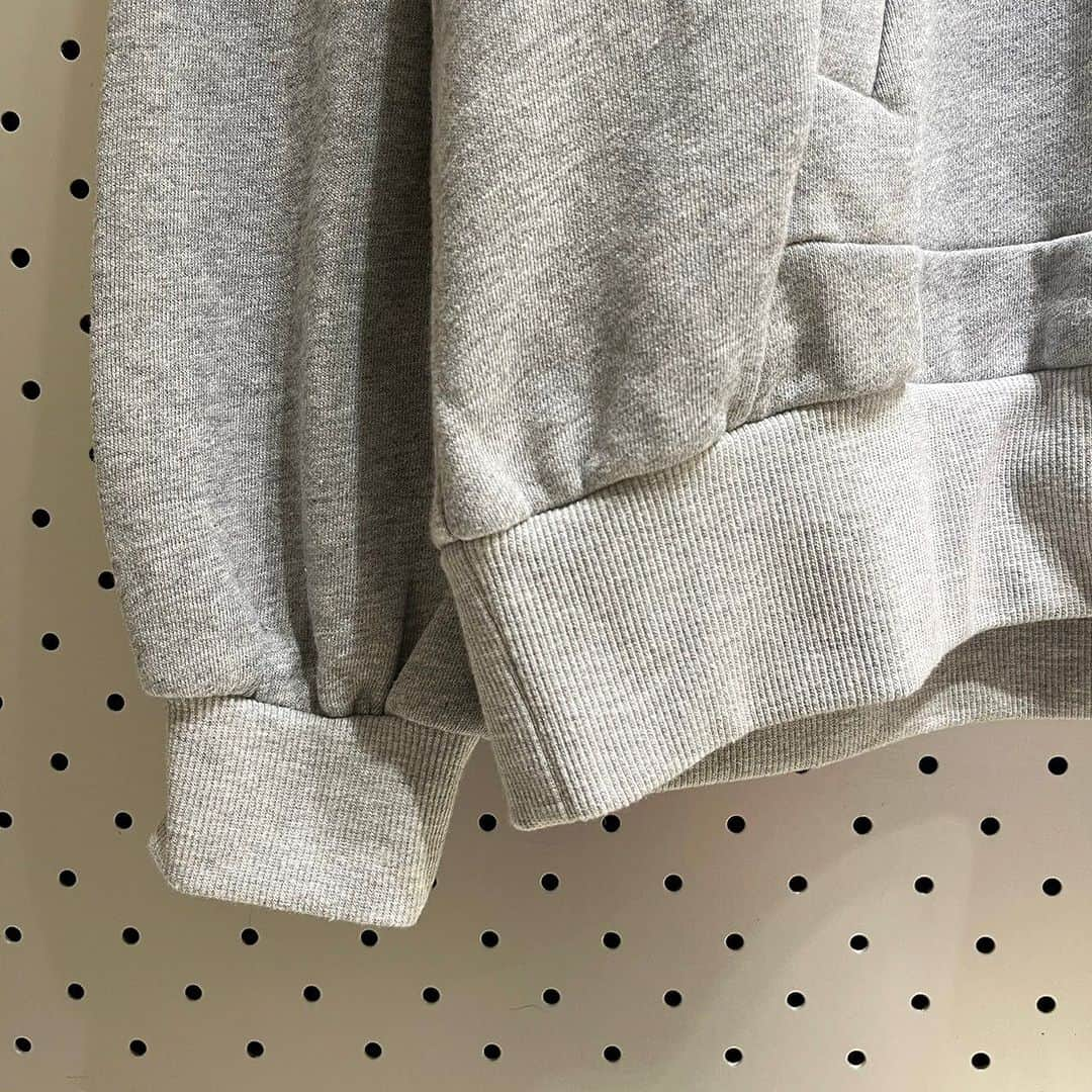 BEAMS JAPANさんのインスタグラム写真 - (BEAMS JAPANInstagram)「＜TIGHTBOOTH PRODUCTION＞ Mens PYRAMID ZIP HOODIE ¥27,500-(inc.tax) Item No.11-18-0423 BEAMS JAPAN 2F ☎︎03-5368-7317 @beams_japan #tightboothproduction #beams #beamssurfandsk8 #beamsjapan #beamsjapan2nd Instagram for New Arrivals Blog for Recommended Items」11月7日 19時10分 - beams_japan