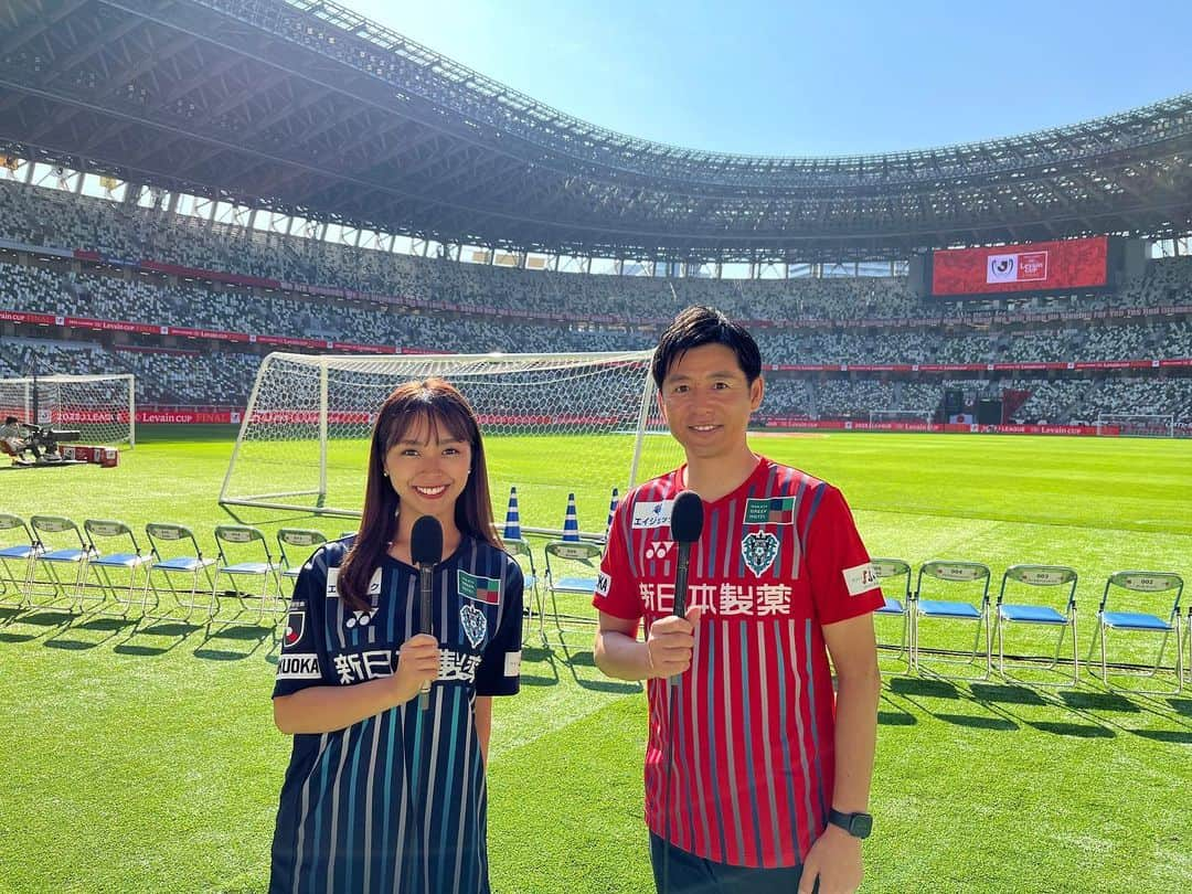 高木晴菜さんのインスタグラム写真 - (高木晴菜Instagram)「ルヴァンカップ  アビスパ福岡 初優勝🏆🏅  こんな歴史的瞬間に立ち会えるとは、、本当に幸せな時間でした。 アビスパの皆さん、本当におめでとうございます👏🎉  国立に鳴り響くアビスパサポーターの熱い声援には鳥肌が立ちました！！  アビスパに関わる全ての人が一丸となって挑んだ国立での決勝。  番組が始まった年にこんな感動を味わせて頂けて、アビスパに関わる全ての方々に感謝しています！！ ありがとうございます✨  リーグ戦も残りわずか！ ホーム・ベススタでの試合は12/3 広島戦のみ！ 現地で応援しましょう📣  #アビスパ福岡  #ルヴァンカップ  #優勝 🏆✨」11月7日 19時24分 - harunatakagi