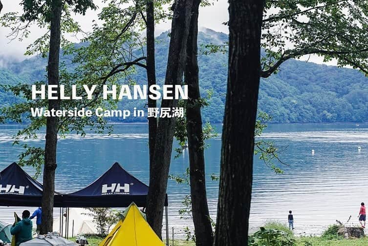 加藤超也さんのインスタグラム写真 - (加藤超也Instagram)「・ @helly_hansen_jp  Waterside Camp in 野尻湖 2023  9月30日〜10月1日  キャンプでつくる料理教室 「カルボナーラ」 を子供たちと一緒に作りました。  キャンプ飯はこうでなければならないという概念ではなく、あるものをいかに不便なく効率よく活用するか！をテーマにしました。  ・フライパンひとつで作る。 ・計量は全てペットボトルを活用。 ・生クリーム不使用。  カルボナーラは 「炭焼き職人」が料理名の由来となるため、 ベーコンは炭火でこんがり焼いてから 香りと旨味を存分に引き出した贅沢な料理。  子どもたち全員、スクランブルにならずに とろっとソース状で美味しく出来上がりました！！  自分が子どもの頃にキャンプで作った体験は 今でも覚えているから、 今回参加してくれた子どもたちが大人になっても覚えていてくれたら嬉しいな。  ウォーターサイドで聴く アコースティックライブや 一年ぶりに会う参加者、 スタッフの方々と楽しく過ごす良い日でした。  #hellyhansen  #camp #outdoor #short #trip #sauna #野尻湖 #ヘリーハンセン #アウトドア #キャンプ飯 #カルボナーラ #炭焼き職人」11月7日 19時33分 - cuore_kato