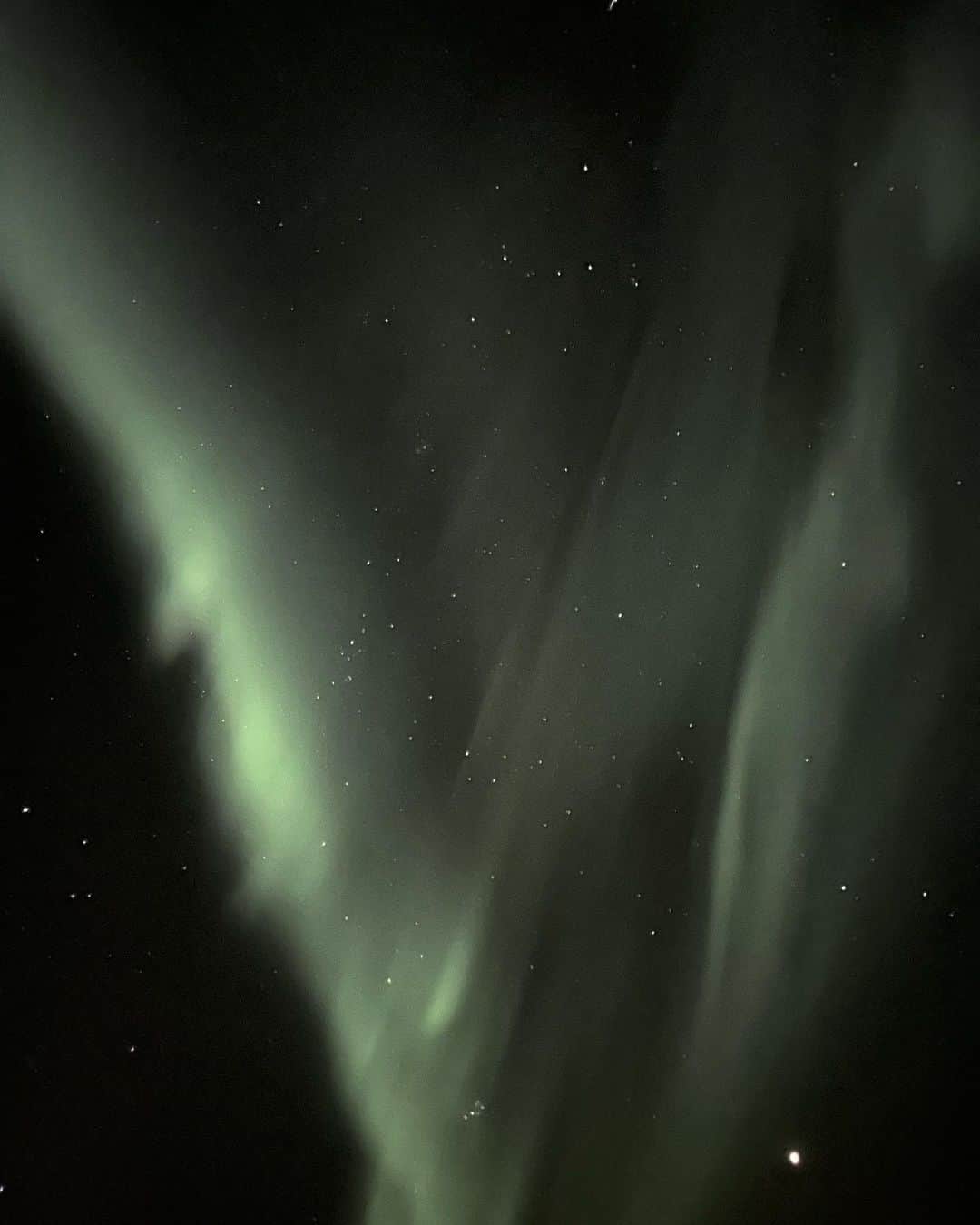 柴田紗希さんのインスタグラム写真 - (柴田紗希Instagram)「ION Adventure Hotelから見えたオーロラたち✨✨✨  #iceland #ionadventurehotel  #aurora」11月7日 19時41分 - shibasaaki