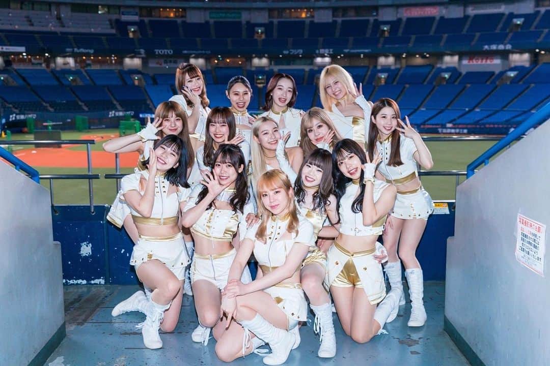 のインスタグラム：「⁡  ⁡大好きな皆様へ❤︎ ⁡ 改めて2023シーズン 本当に沢山のご声援ありがとうございました⚾️ ⁡ ⁡ こんなに長く皆様とバファローズを応援させて頂けて、 どんな時も球場に行けば NUIタオルやグッズを持って応援して下さる皆様がいて 本当に幸せ者だなぁと思います…🐶💭 ⁡ ⁡ 皆様には感謝してもしきれません！！ いつも本当にありがとうございます✨  オリックス・バファローズ、BsGirls、 そして皆様の事が大好きです🫶 ⁡ ⁡ ⁡ #オリックス#BsGirls #Bs2023 #baseball #プロ野球 #野球女子 #野球 #野球好き #京セラドーム大阪  #野球好きな人と繋がりたい　  #オリックスバファローズ#instalike #instagood #pic #photo #selfie #followme #f4f #like4like #follow #Instagram #love #fashion #いいね #フォロー」