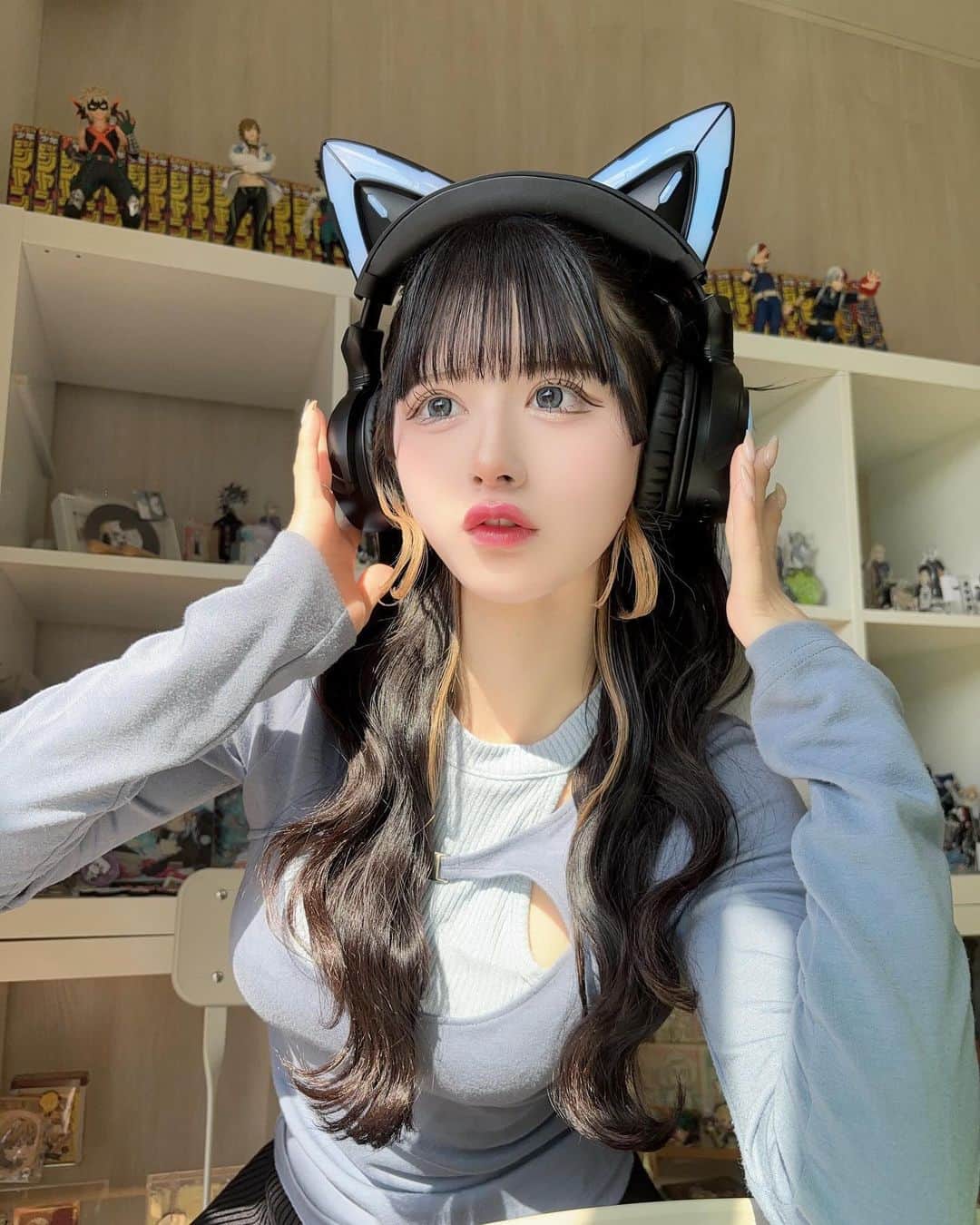 狐波ろんさんのインスタグラム写真 - (狐波ろんInstagram)「@yowu.chan さんのネコミミヘッドフォン(՞ o̴̶̷̤ ̫ o̴̶̷̤ ՞) ずーーーーーっと憧れだったこれマジで(՞ o̴̶̷̤ ̫ o̴̶̷̤ ՞)  クーポンコード: ron_konami  いろんな色にできてぎゃわいーーーーあがーーーてなってる(･ω･三･ω･)ﾌﾝﾌﾝ  . #pr #ネコミミ」11月7日 20時00分 - ron_konami