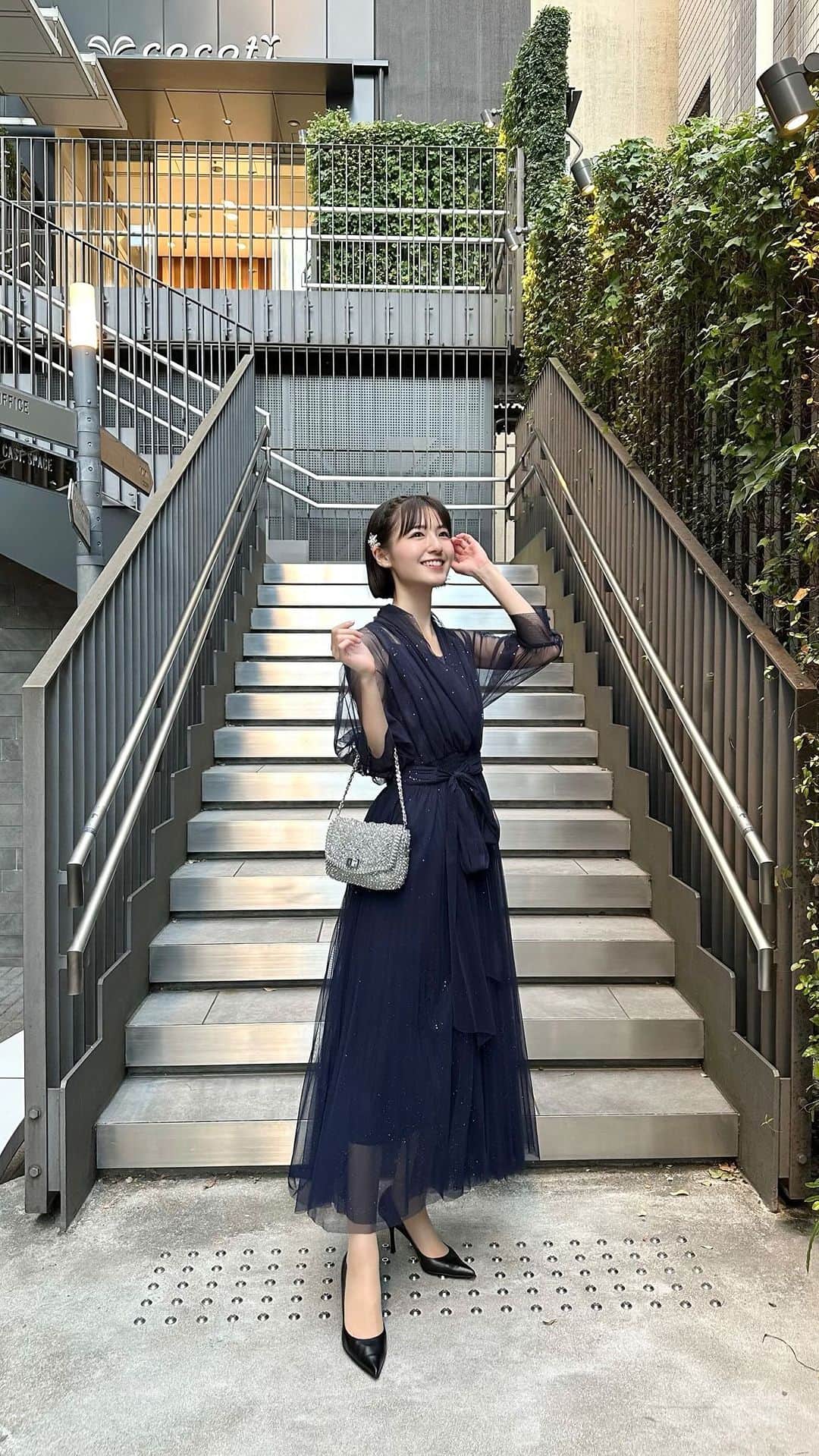 糸原美波のインスタグラム：「キラキラドレスにキラキラバッグ 💍✨  Dress : @snidel_official  Bag : @anteprima_japan   #オケージョン #オケージョンドレス #オケージョンコーデ  #結婚式コーデ」