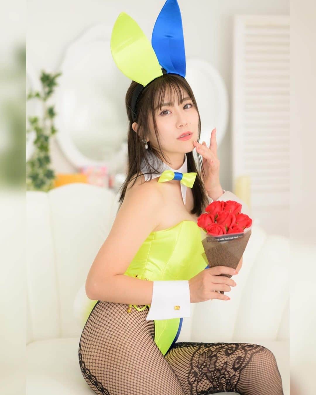 斎藤みどりさんのインスタグラム写真 - (斎藤みどりInstagram)「久しぶりに🐰💙💛❤️  . . .  📷 @ryuhamaguchi  #tokyoバニーガール #bunnygirl #バニーガール #名古屋撮影会」11月7日 20時02分 - midori31100