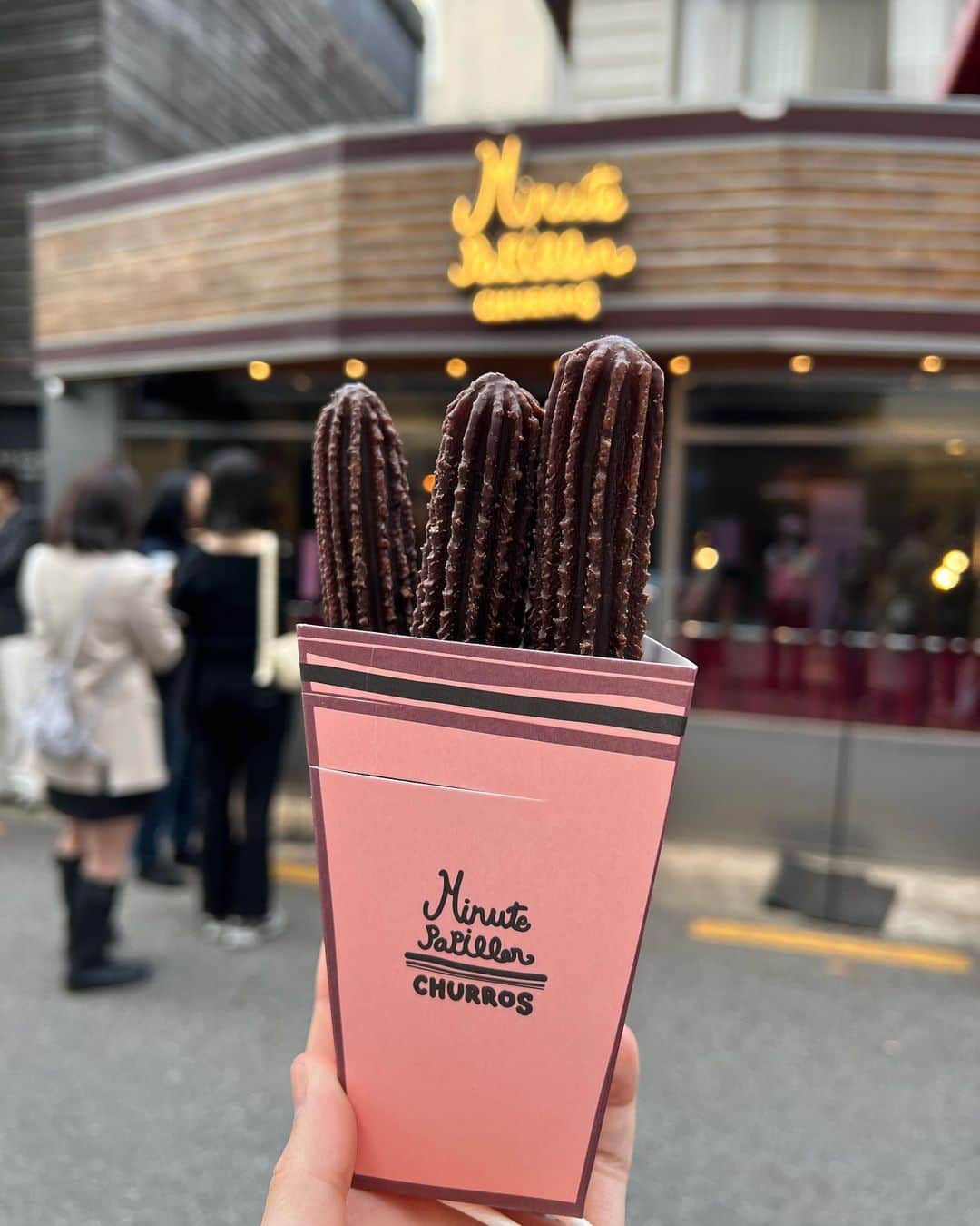 佐藤ミケーラ倭子さんのインスタグラム写真 - (佐藤ミケーラ倭子Instagram)「韓国行ってきた🇰🇷🎀 サムギョプサル2回も食べられてお買い物もたくさんできて幸せ丸💗  #初日にホテルのトイレ壊す事件 #動く歩道動いてなくて転ける #youtubeで話すっちょ」11月7日 20時03分 - michaela_sato