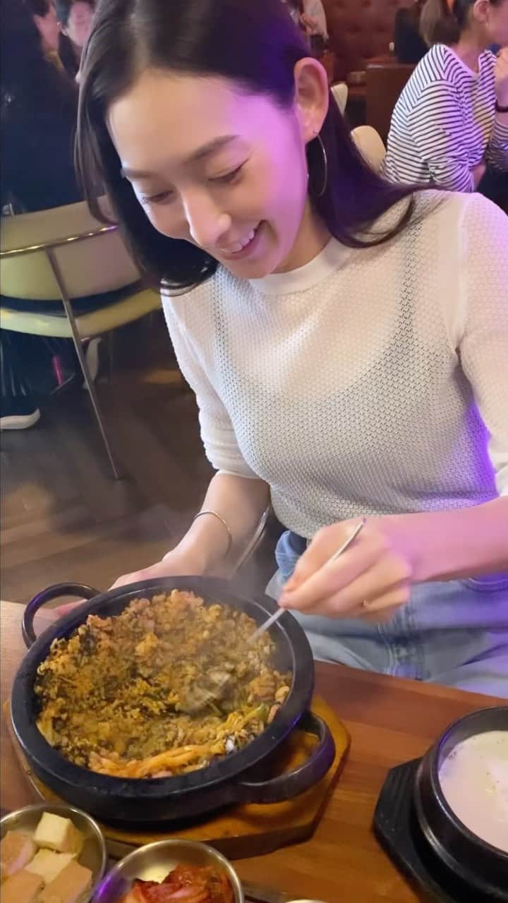 殿柿佳奈のインスタグラム：「お久しぶりの新大久保🥰  チュクミビビンパ✖︎出来たてほやほやチュロス 最高だったー💕  大好きななゆちゃんと😆 @nn_nayumi  お誕生日おめでとうー🎉🎂❤️  #happybirthday #happyday」