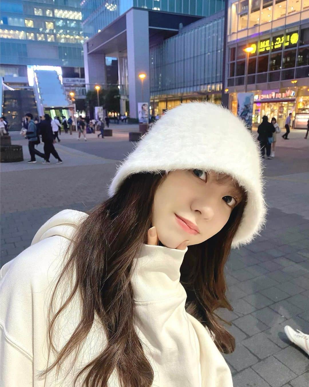 小玉梨々華のインスタグラム：「真っ白だった日💭」