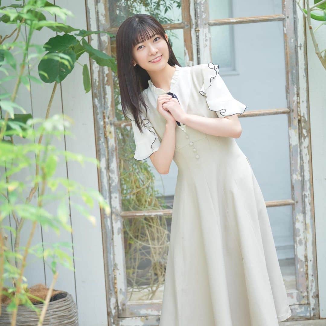 鈴原希実のインスタグラム：「🍃宣材写真が新しくなりました〜🍃  New鈴原もよろしくね( ¨̮ )♡   #宣材写真」