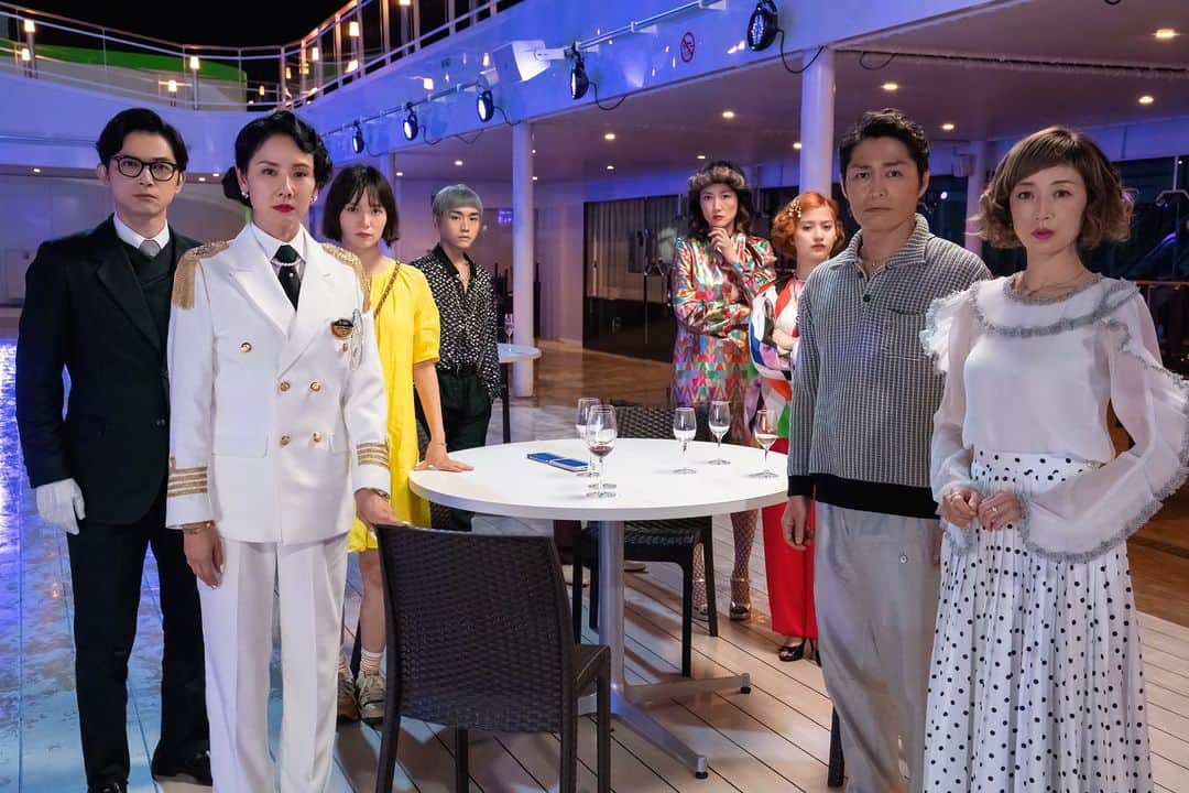 Netflix Japanさんのインスタグラム写真 - (Netflix JapanInstagram)「『クレイジークルーズ』場面写真を公開⚓ いわくつきでクセの強いキャラクターたちが登場！  エーゲ海に向かう巨大な豪華クルーズ船を舞台に、船上で起きた殺人事件の謎に迫っていくミステリー＆ロマンティックコメディ。  11月16日より独占配信。  #クレイジークルーズ #InLoveandDeepWater #坂元裕二 #瀧悠輔 #吉沢亮 #宮﨑あおい #吉田羊 #菊地凛子 #泉澤祐希 #蒔田彩珠 #高岡早紀 #安田顕 #ネットフリックス #ネトフリ #netflix」11月7日 12時02分 - netflixjp