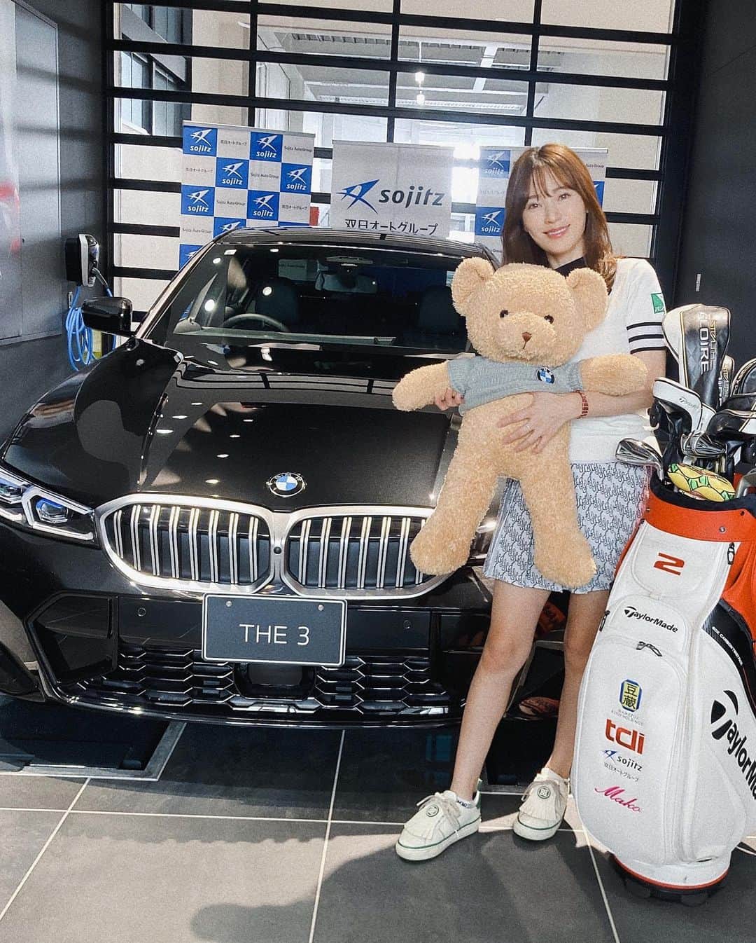 竹村真琴さんのインスタグラム写真 - (竹村真琴Instagram)「. このたび、全世界で幅広くビジネスを展開されている、大手総合商社の双日株式会社様とスポンサー契約をさせていただくことになりました。 これからアンバサダーとして色々な車に乗れるのが楽しみです🚙 双日オートグループをよろしくお願いします😊 . . . #PR #双日 #双日オートグループ #BMW #MINI #ＢＭＷ３シリーズ #愛車 #駆け抜ける歓び #プロゴルファー #女子プロゴルファー  #jlpga  #ゴルフ女子  @osaka_bmw @Autoplatz_bmw @Koto_bmw @Adachi_bmw @Mini_jototsurumi @Mini_ikebukuro_nerima @Mini_kameari @Mini_edogawa」11月7日 12時31分 - makototakemura_golf