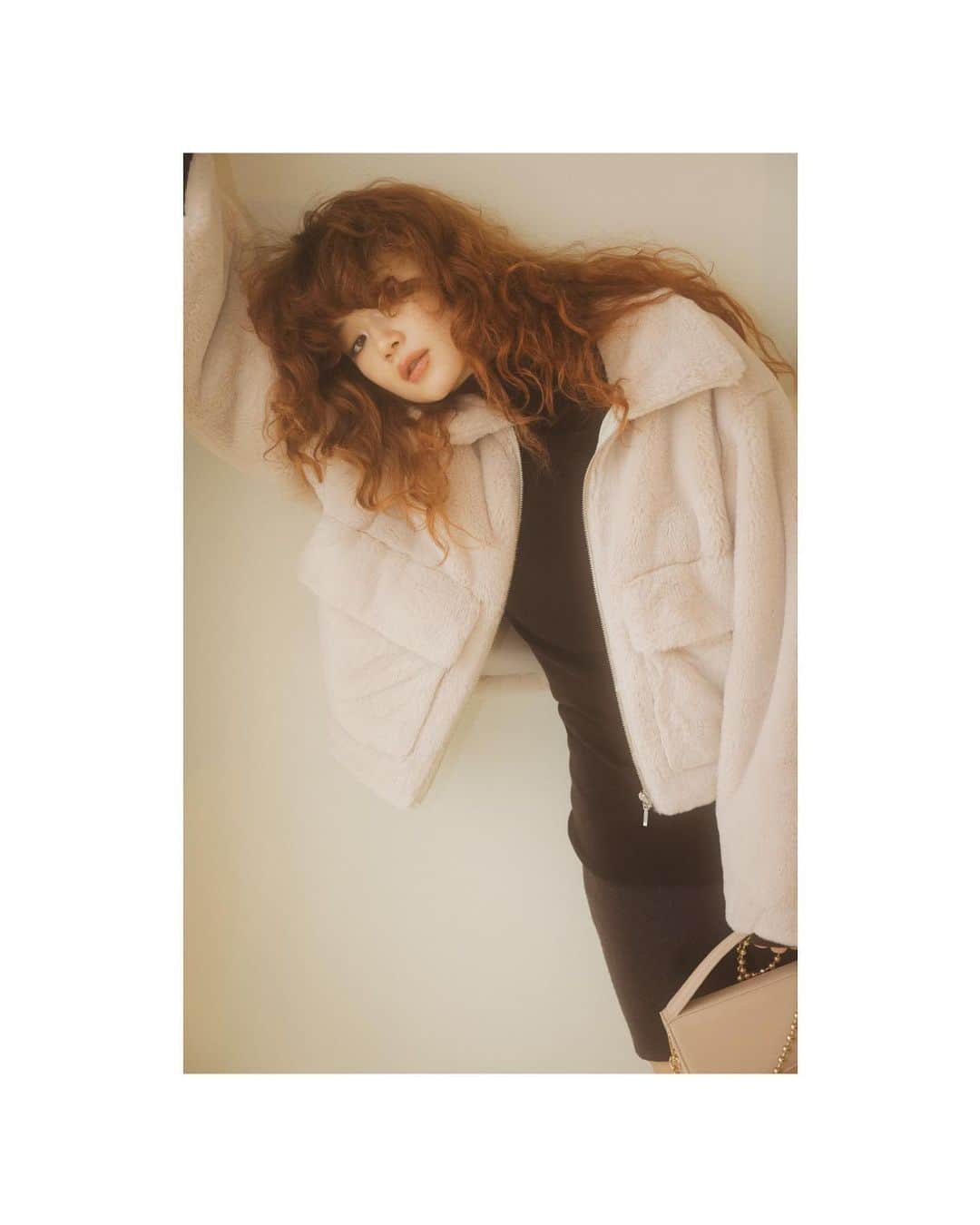 SHEL’TTERさんのインスタグラム写真 - (SHEL’TTERInstagram)「ㅤㅤㅤㅤㅤㅤㅤㅤㅤㅤㅤㅤㅤ SHEL'TTER 2023 WINTER -luv Fur♥-  ━━━━━━━━━━━━━  PICK UP luv Fur♥ ■SOFTY FAKE FUR BLOUSON CT (rienda） IVOY,L/BEG,D/GRY ¥16,500(tax in) ※SHEL'TTERでは博多阪急店・タカシマヤゲートタワーモール店・河原町オーパ店の取り扱いとなります。  ■M_ THIN TURTLE KNIT (M_ ) ■M_ DOUBLE KNIT SHORTS (M_ ) ※11月中旬発売予定 ■CINDERELLA LINE LONG BOOTS (rienda)ㅤ  現在店舗では冬の新作が続々入荷中。 ※店舗により取り扱いアイテムや在庫が異なります。お近くのSHEL'TTER店舗までお問い合わせ下さいませ。 ━━━━━━━━━━━━━ #SHELTTER #SHELTTERSELECT #TheSHELTTERTOKYO #rienda #M_」11月7日 12時25分 - sheltter_official