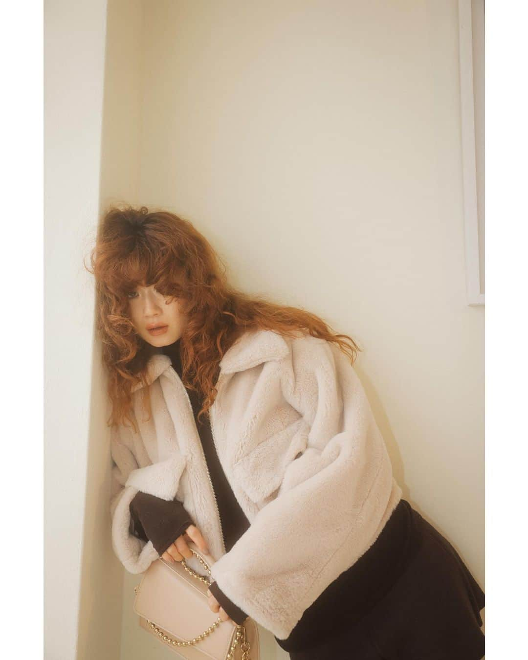 SHEL’TTERさんのインスタグラム写真 - (SHEL’TTERInstagram)「ㅤㅤㅤㅤㅤㅤㅤㅤㅤㅤㅤㅤㅤ SHEL'TTER 2023 WINTER -luv Fur♥-  ━━━━━━━━━━━━━  PICK UP luv Fur♥ ■SOFTY FAKE FUR BLOUSON CT (rienda） IVOY,L/BEG,D/GRY ¥16,500(tax in) ※SHEL'TTERでは博多阪急店・タカシマヤゲートタワーモール店・河原町オーパ店の取り扱いとなります。  ■M_ THIN TURTLE KNIT (M_ ) ■M_ DOUBLE KNIT SHORTS (M_ ) ※11月中旬発売予定 ■CINDERELLA LINE LONG BOOTS (rienda)ㅤ  現在店舗では冬の新作が続々入荷中。 ※店舗により取り扱いアイテムや在庫が異なります。お近くのSHEL'TTER店舗までお問い合わせ下さいませ。 ━━━━━━━━━━━━━ #SHELTTER #SHELTTERSELECT #TheSHELTTERTOKYO #rienda #M_」11月7日 12時25分 - sheltter_official