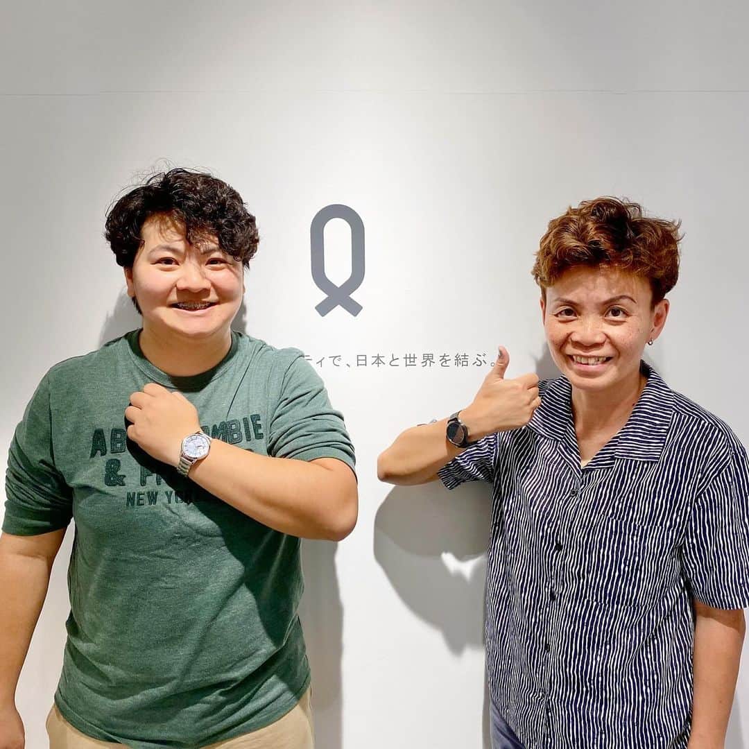 Maker's Watch Knotさんのインスタグラム写真 - (Maker's Watch KnotInstagram)「丸の内ギャラリーショップへご来店いただき、ありがとうございました！☺️   日本に旅行で来たと話す、シンガポールからのお客様💃！ オートマティックのブラックと前日から新商品で発売となったオープンハートの40mmを合わせて📸   オープンハートの40mmはオートマティッククロノグラフ(ATC-40)、オートマティックスポーツ(AT1-40S)に続くknotのシリーズでは大きめのサイズ感。 ファッションの一部として存在感のあるデザインになっています💁‍♂️   前日にknotのインスタ投稿を見てくださっていたそうで、写真を撮る時もノリノリなお二人でした😽 また日本に来日された時にはご来店お待ちしています🇯🇵😌   thank you for coming !😆 I'll be waiting for your visit when you come to Japan again :)♡   #knotwatch #watch #wristwatch #japan #madeinjapan #時計 #腕時計 #国産時計 #カスタムオーダー #表参道 #omotesando #손목시계 #맞춤형 #오모테산도 #手表 #定制」11月7日 12時29分 - makers_watch_knot