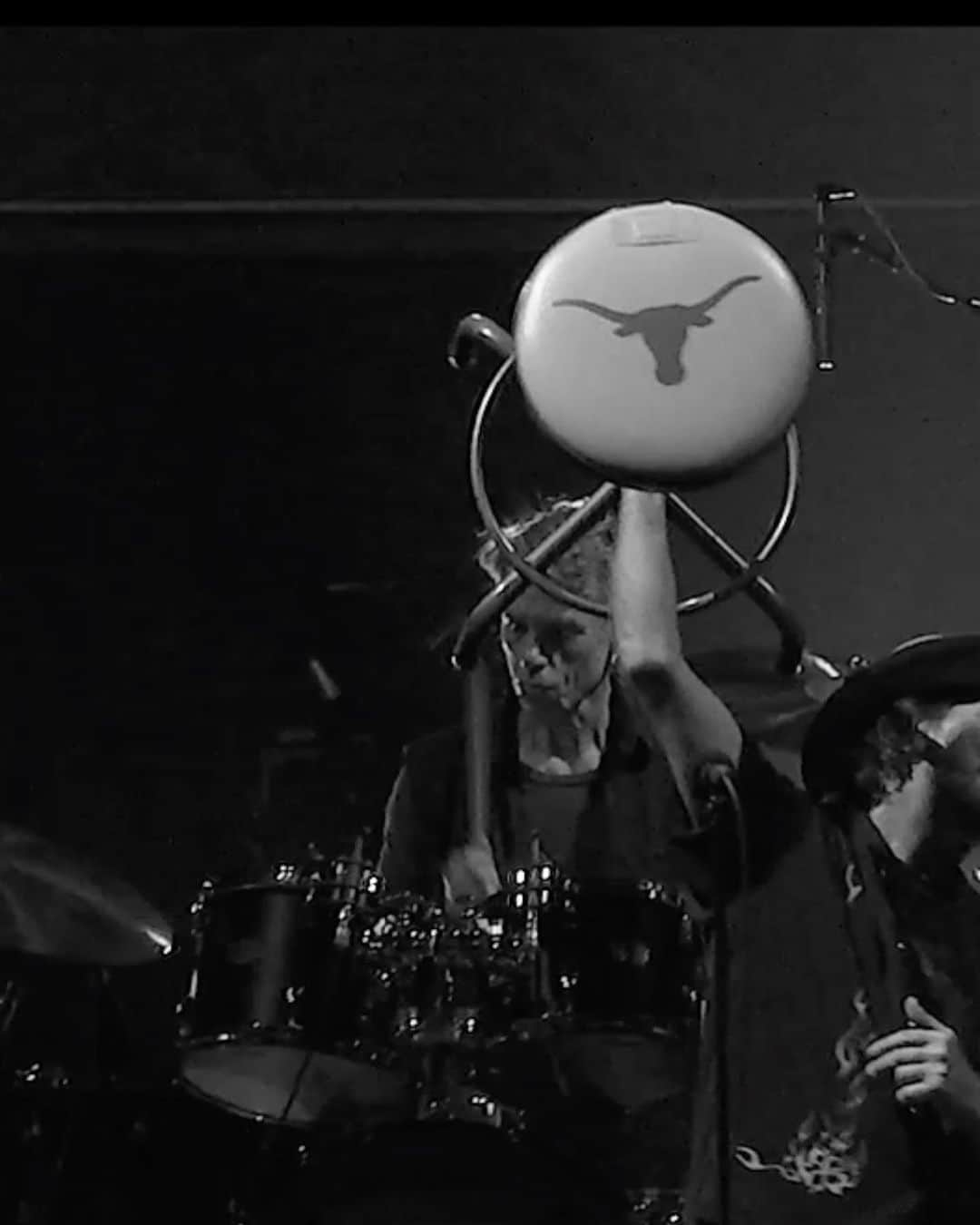 パール・ジャムさんのインスタグラム写真 - (パール・ジャムInstagram)「#MuseumMonday from the Kevin Shuss Archives:  "This is the story about how the stool Ed uses on stage and hoisted to the crowd in Austin, came to be.  In 2000, I was the Road Manager for David Crosby on the CSNY reunion tour. One of the stops was in Austin and the band was put in the women’s locker room.  I grew up in Moscow, Idaho, and went to school with a girl named Andrea Lloyd. She was the female athlete of the year in North Idaho in 1981, 82 & 83. She was all-everything in basketball and volleyball. Andrea received a scholarship from the University of Texas and led them to an undefeated season and national championship in 1986. She then went on to win gold medals in the Pan American Games and the 1988 Olympics. Following that she played professionally in Italy for 11 years and played a few seasons in the WNBA for the Minnesota Lynx.  Getting back to the locker room in 2000, I saw something honoring Andrea and told everyone how I went to school with her. The women had these stools at their lockers, so in my own warped tribute to Andrea, I had to liberate one in her honor.  Later in the year, Pearl Jam was preparing to tour. Mike McCready started using the stool in rehearsals, as there were no arms and it was much easier for him to play the guitar sitting down on this stool, rather than a folding chair.  Cut to a few years later, when PJ would play some acoustic songs in their set - Ed wanted a stool but he didn't want wheels on it (like the one Jeff uses). So he borrowed the stool Mike used, and it has been used by Ed on Pearl Jam and his solo tours ever since.  When he held it up for the crowd in Austin on these last few shows of the 2023 tour, it came full circle. It brought back all the memories of Andrea and her amazing career, and the fact that it has been a staple of Ed’s stage gear for the last 20+ years.  So thank you University of Texas Women’s Basketball and UT, for the stool and a wonderful piece of PJ and my personal history!"」11月7日 12時30分 - pearljam