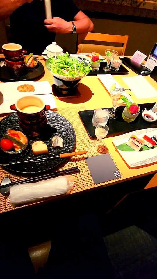 のインスタグラム：「秋三連休男三人旅思出🍴食事⁡ ⁡ #布川敏和」